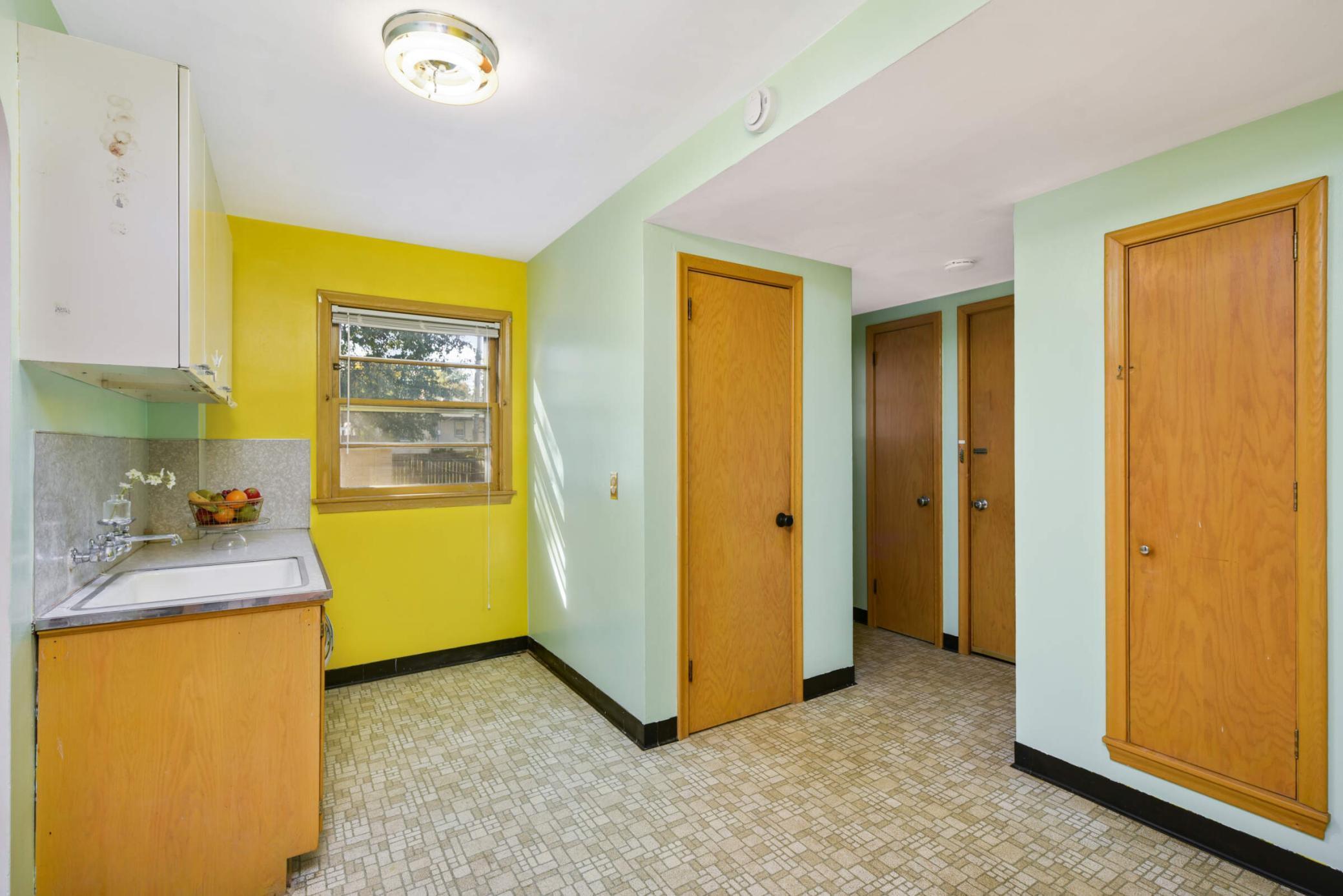 3510 Benjamin Street NE