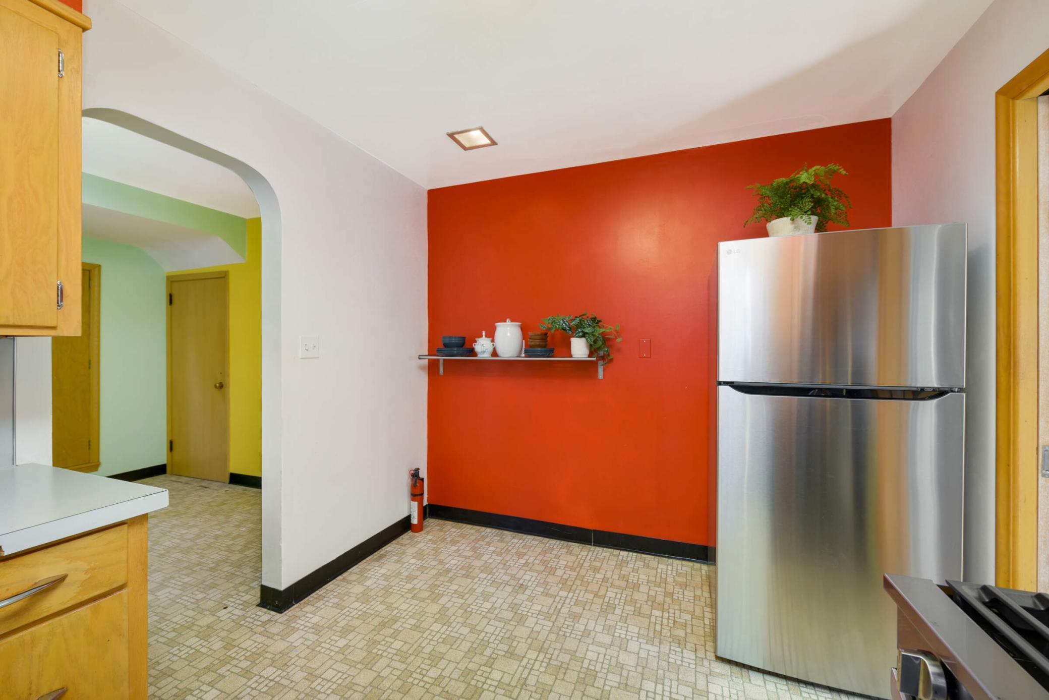 3510 Benjamin Street NE