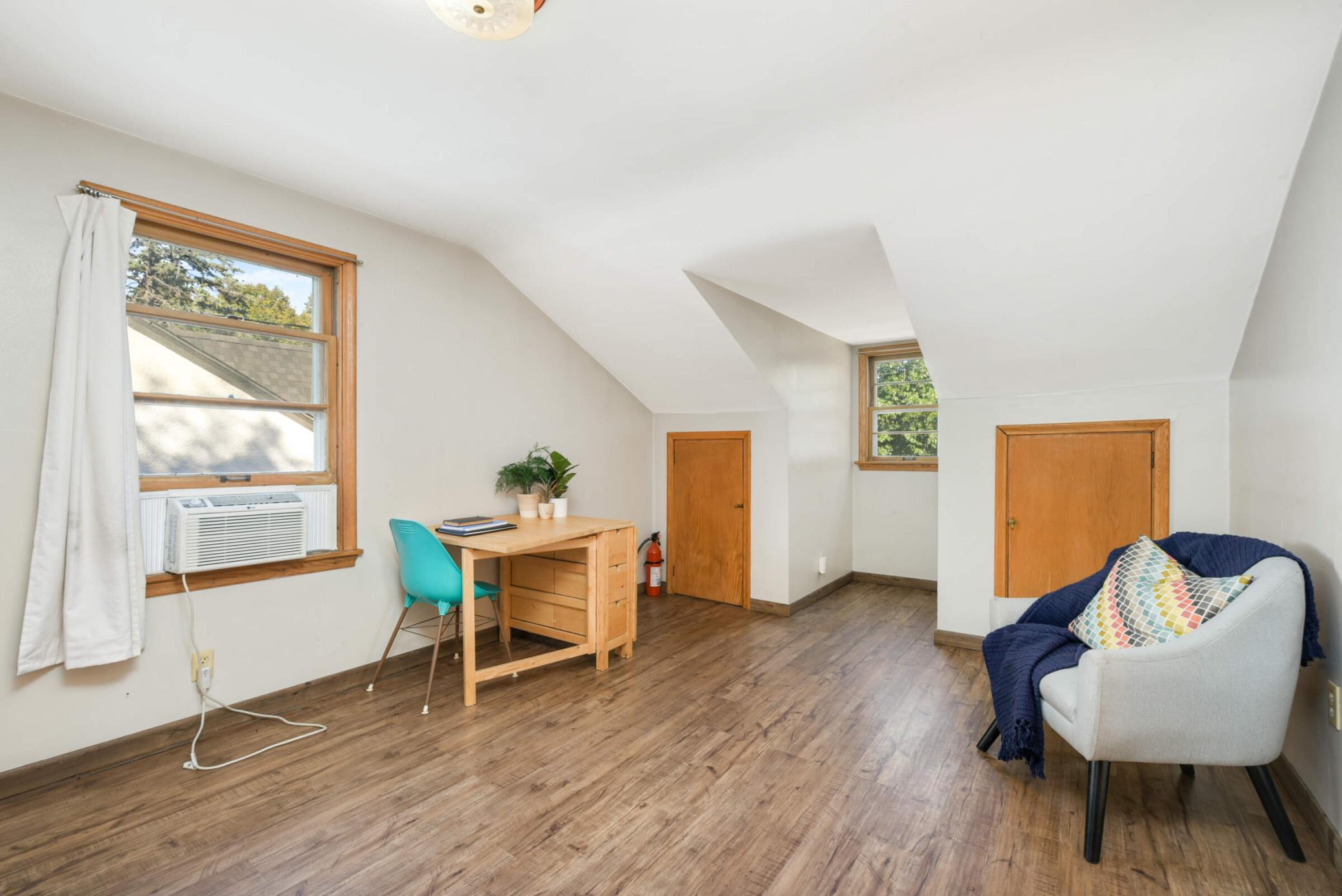 3510 Benjamin Street NE