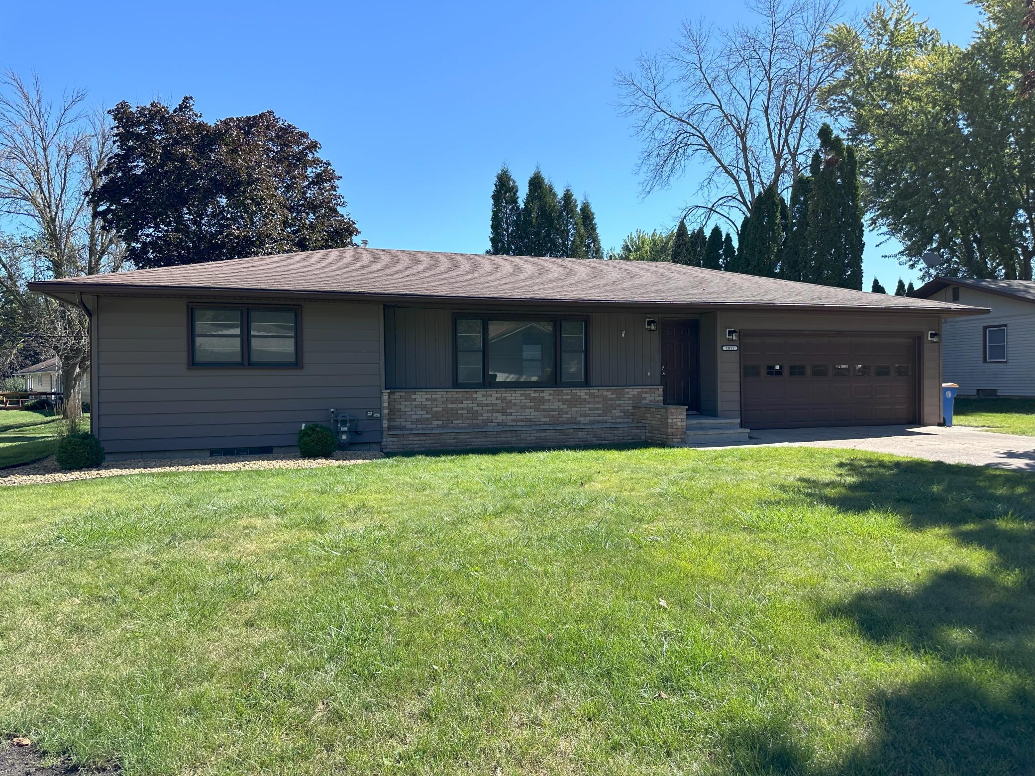 1011 Van Buren Avenue