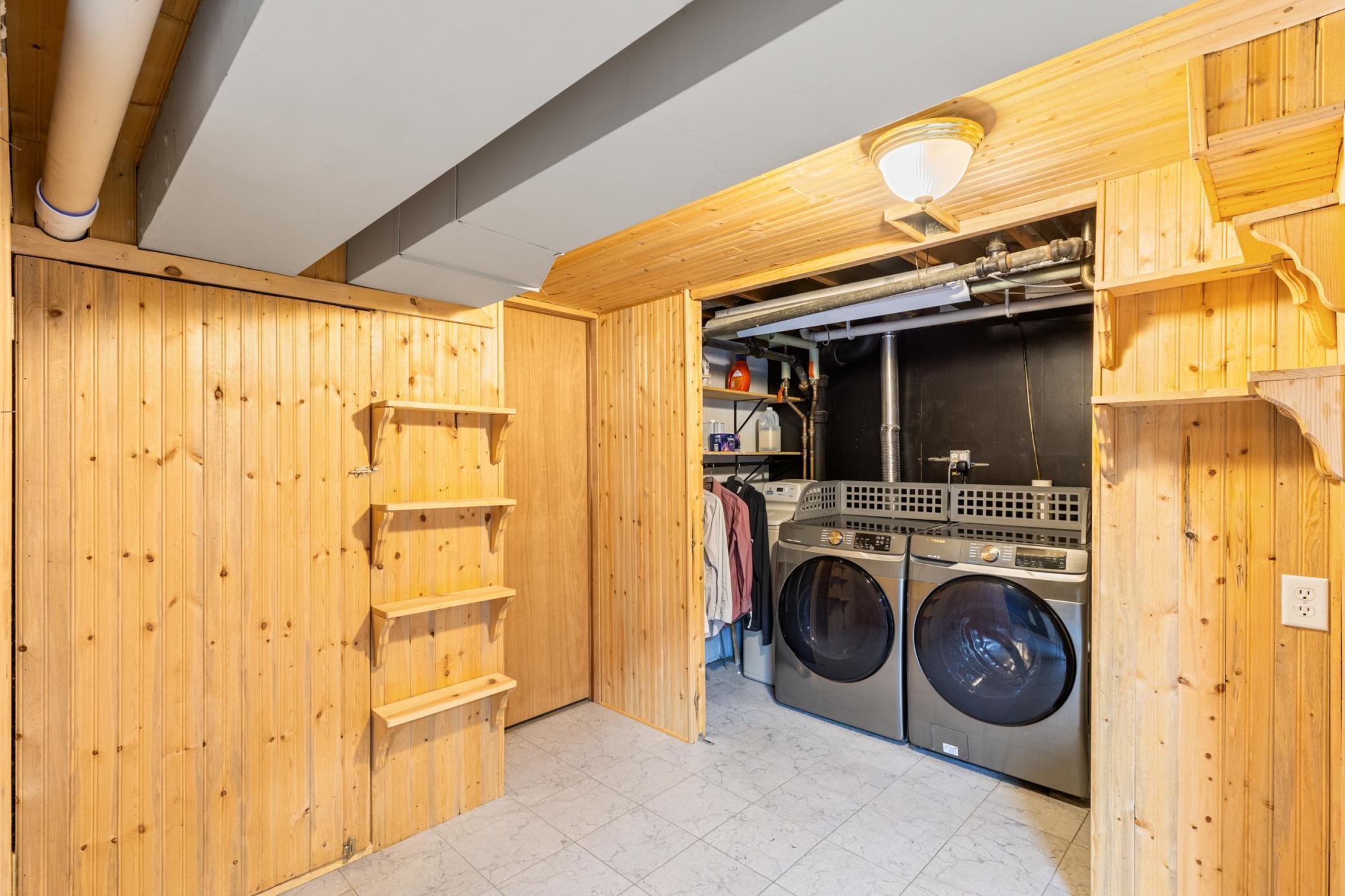 5870 Monroe Street NE