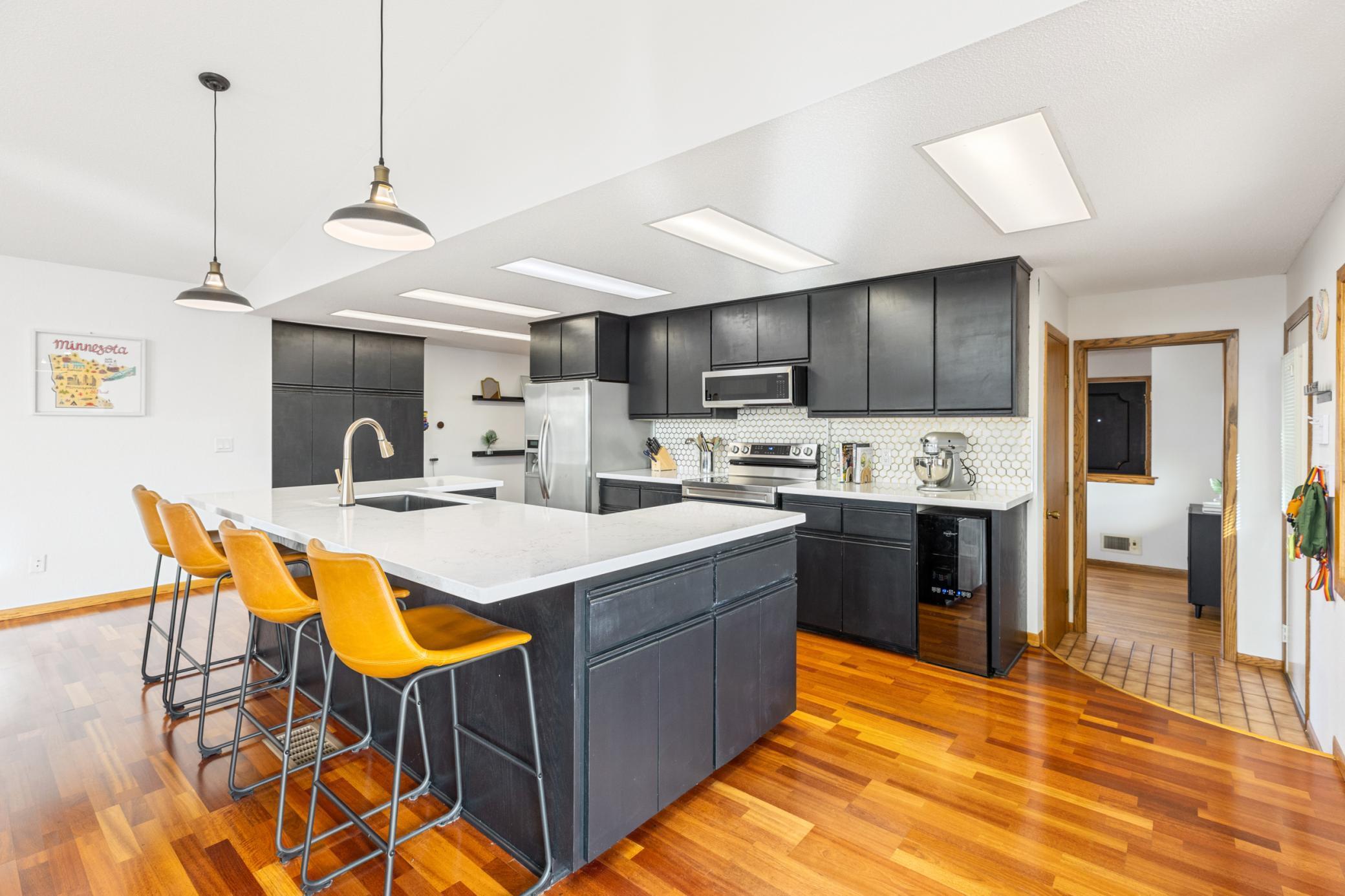 5870 Monroe Street NE