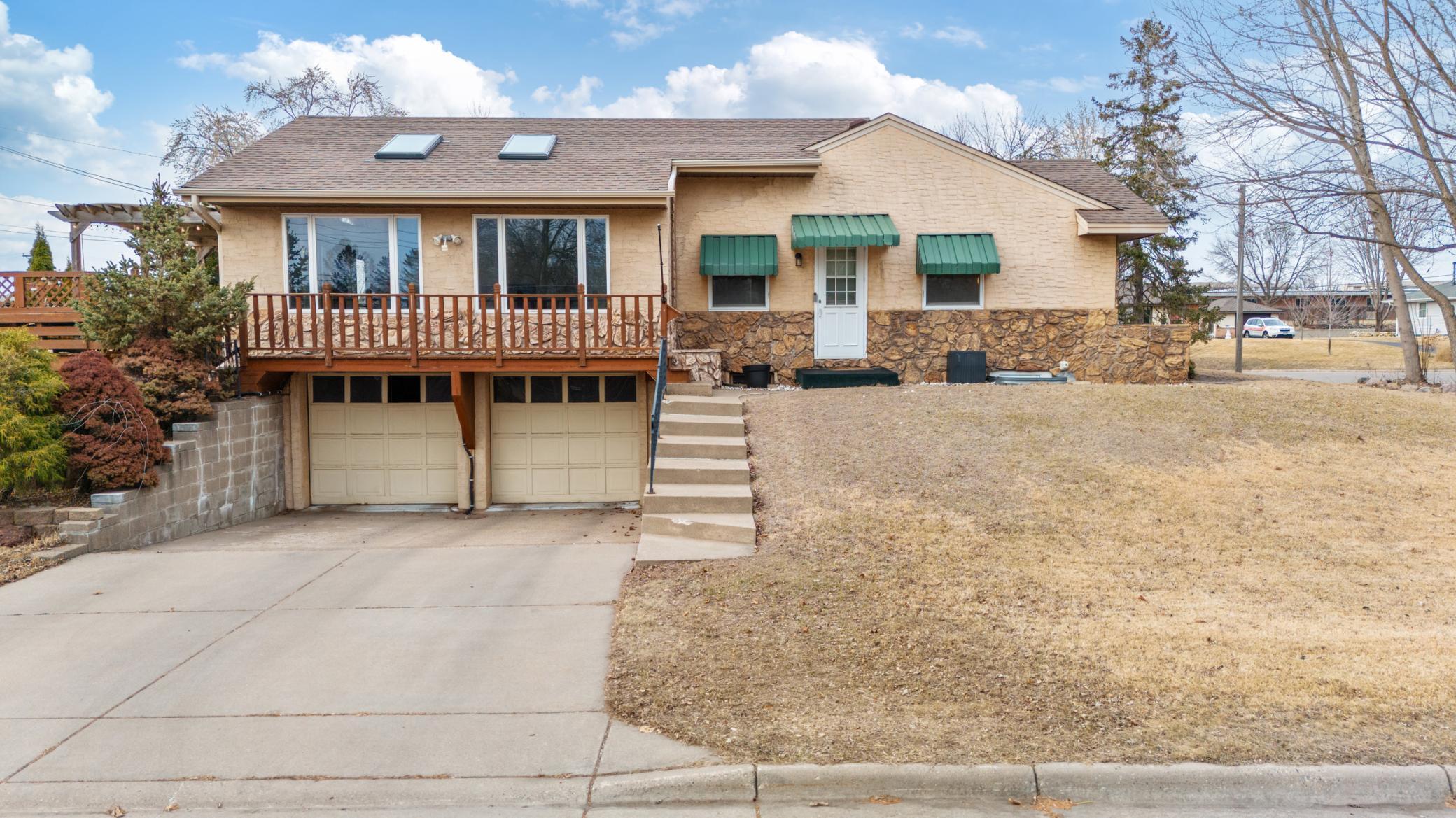 5870 Monroe Street NE