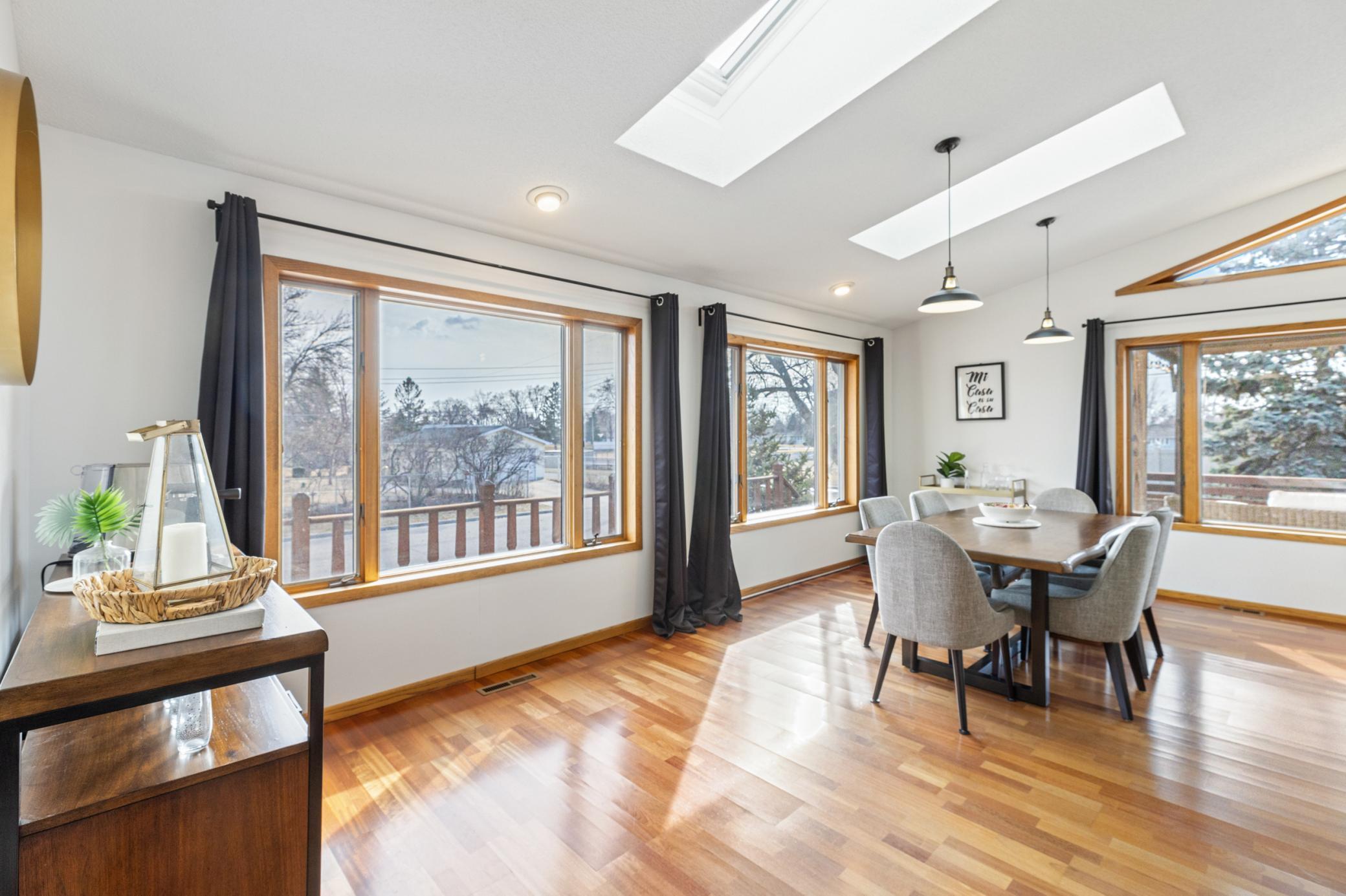 5870 Monroe Street NE