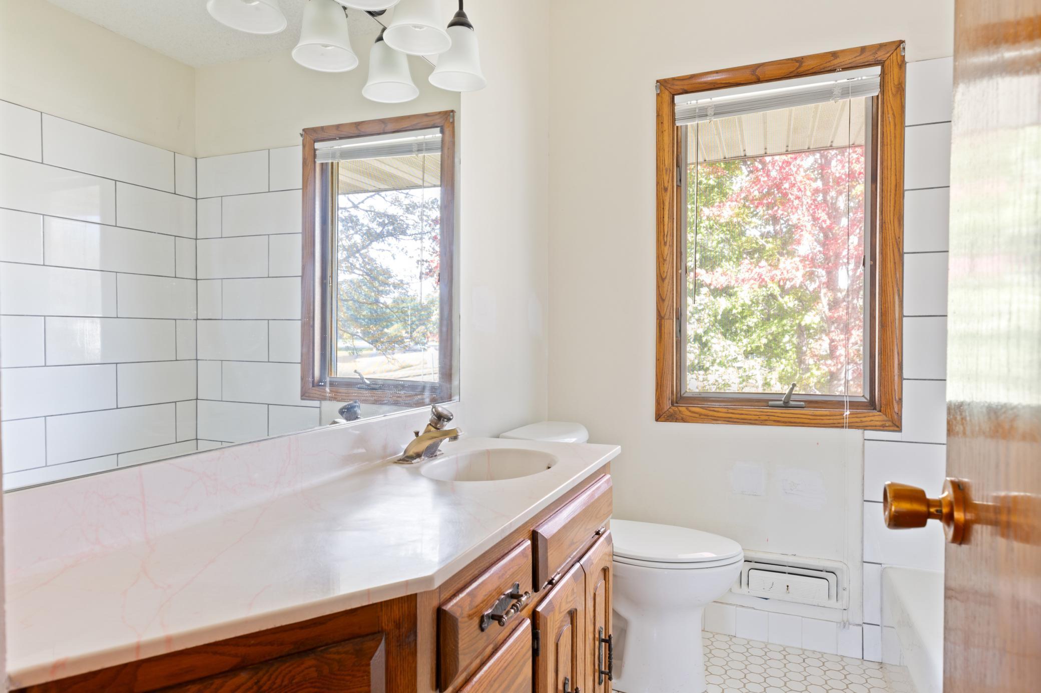 10500 Wren Street NW