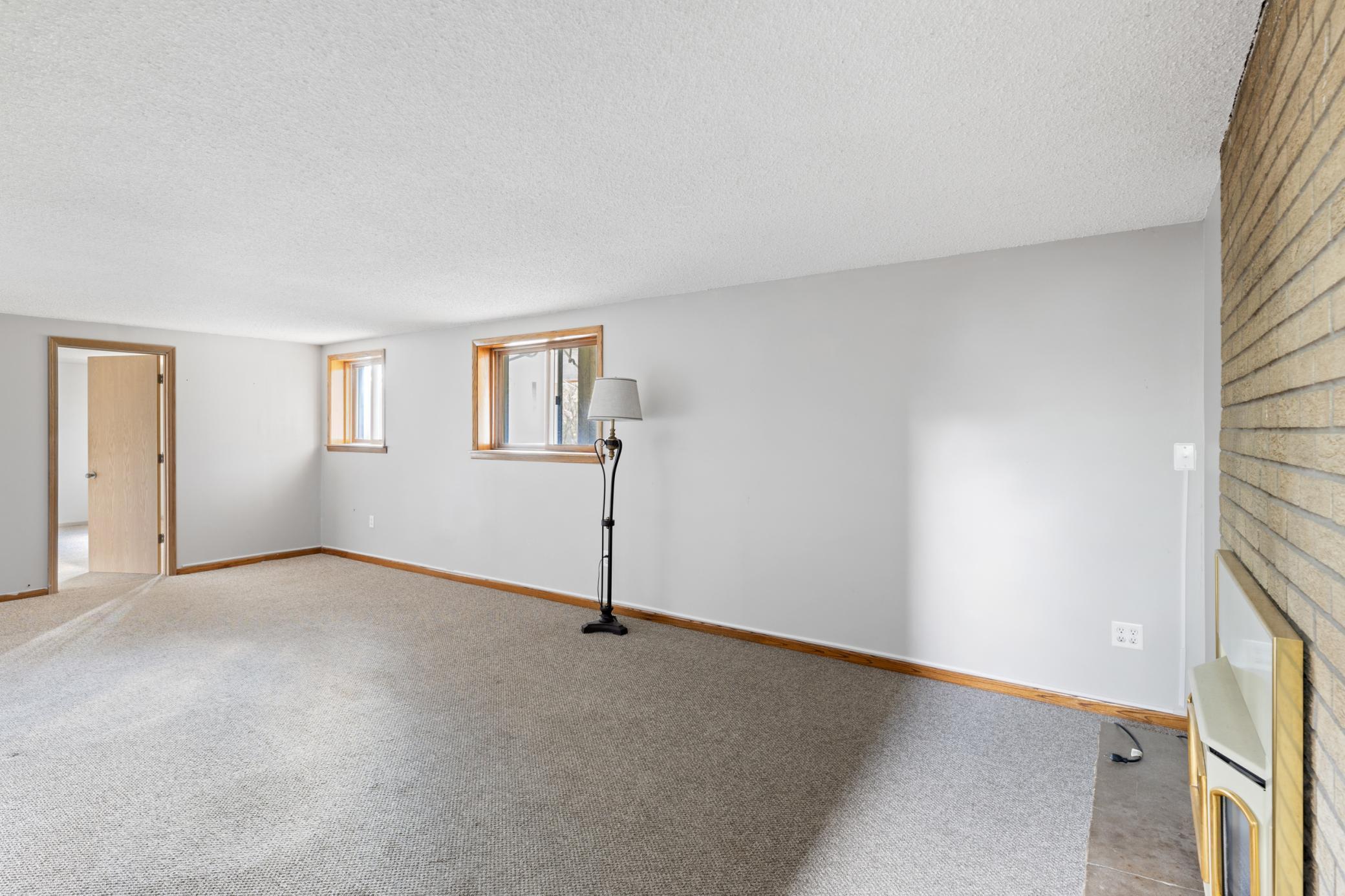 10500 Wren Street NW