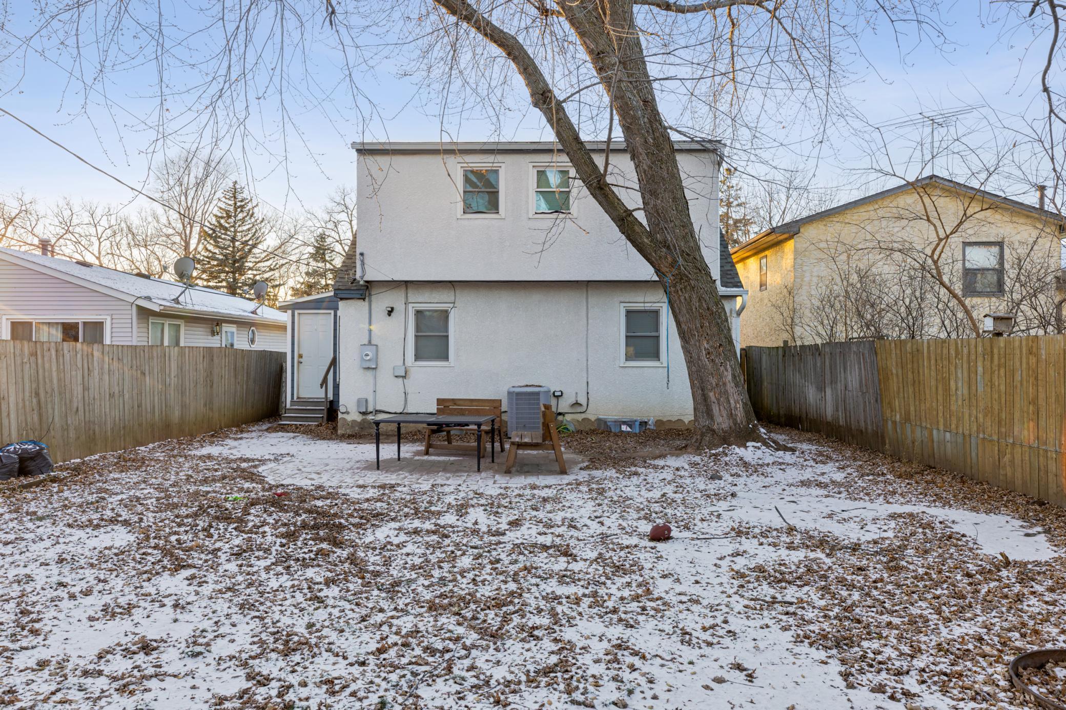 882 Iroquois Avenue
