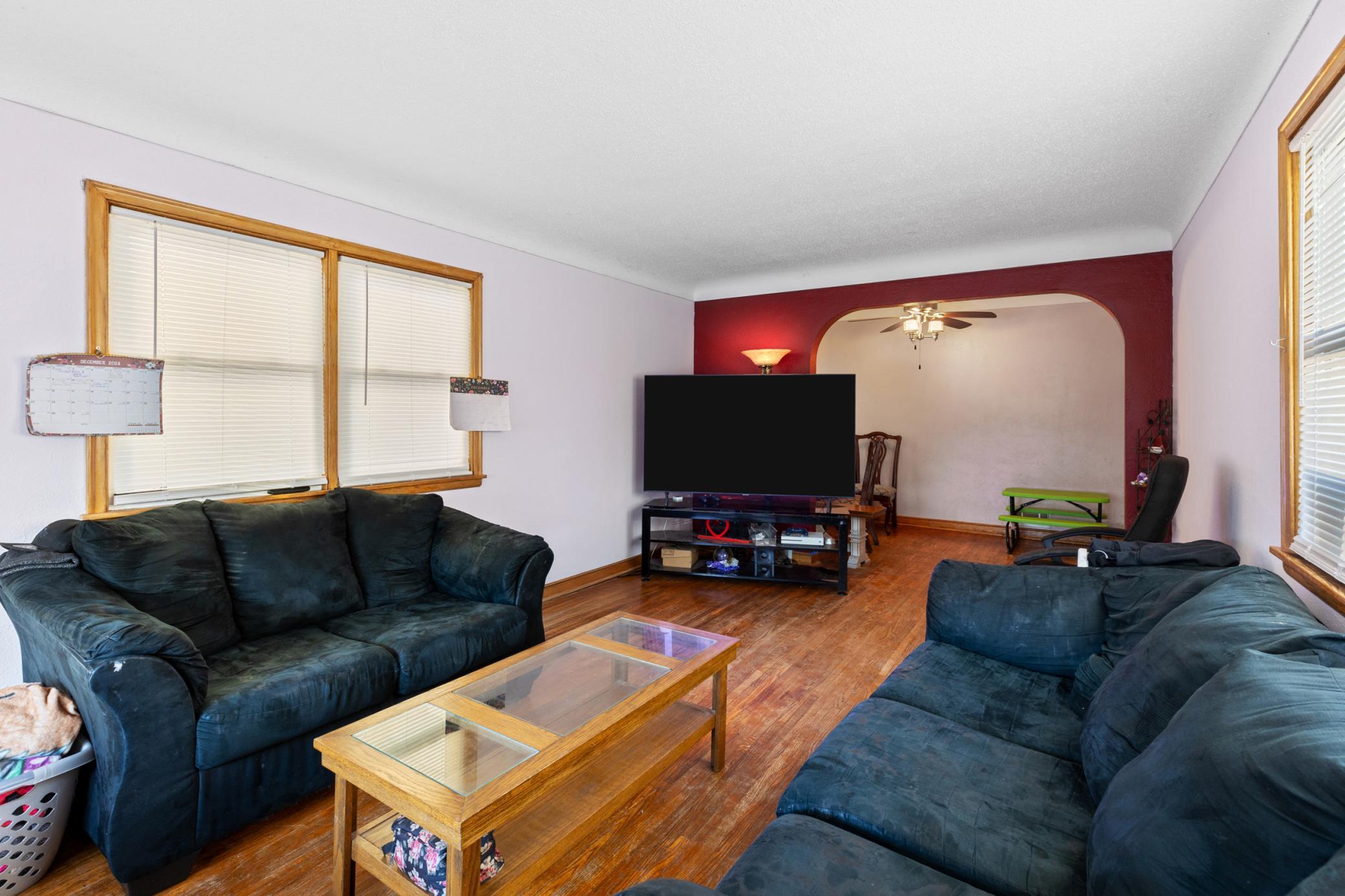 882 Iroquois Avenue