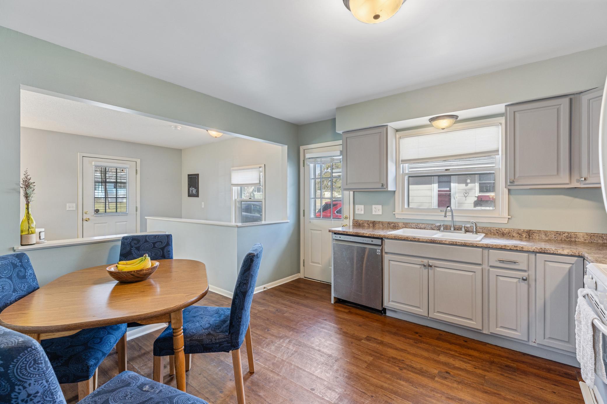 536 Ironton Street NE