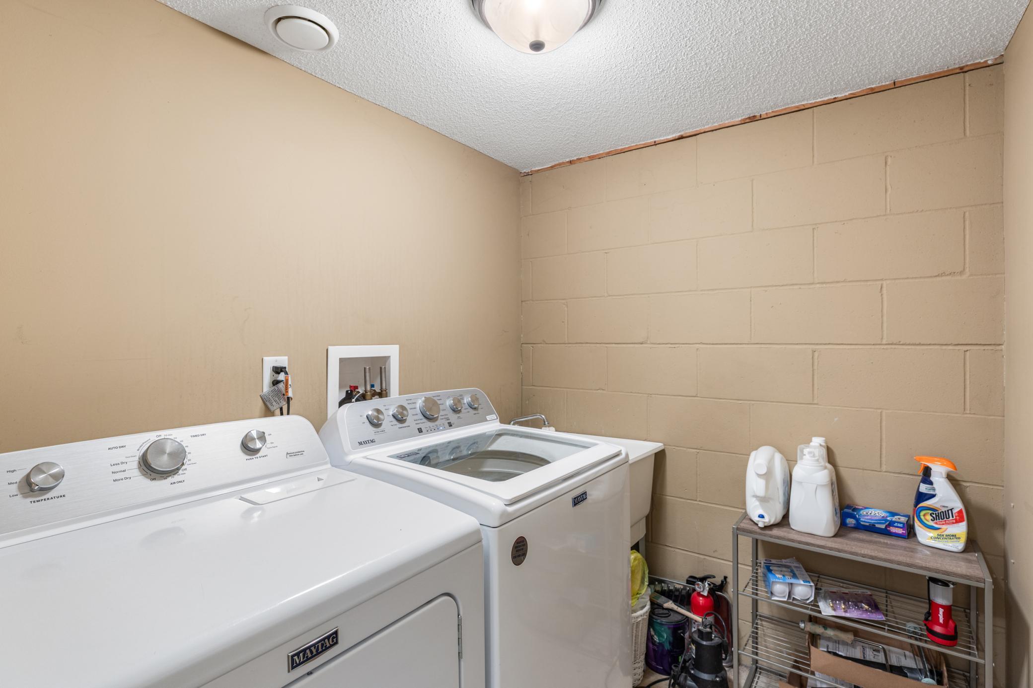 536 Ironton Street NE