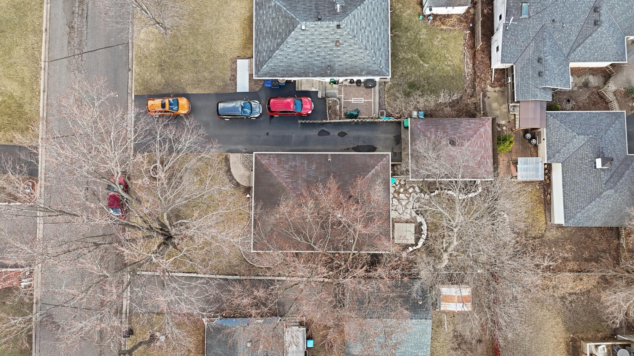 536 Ironton Street NE