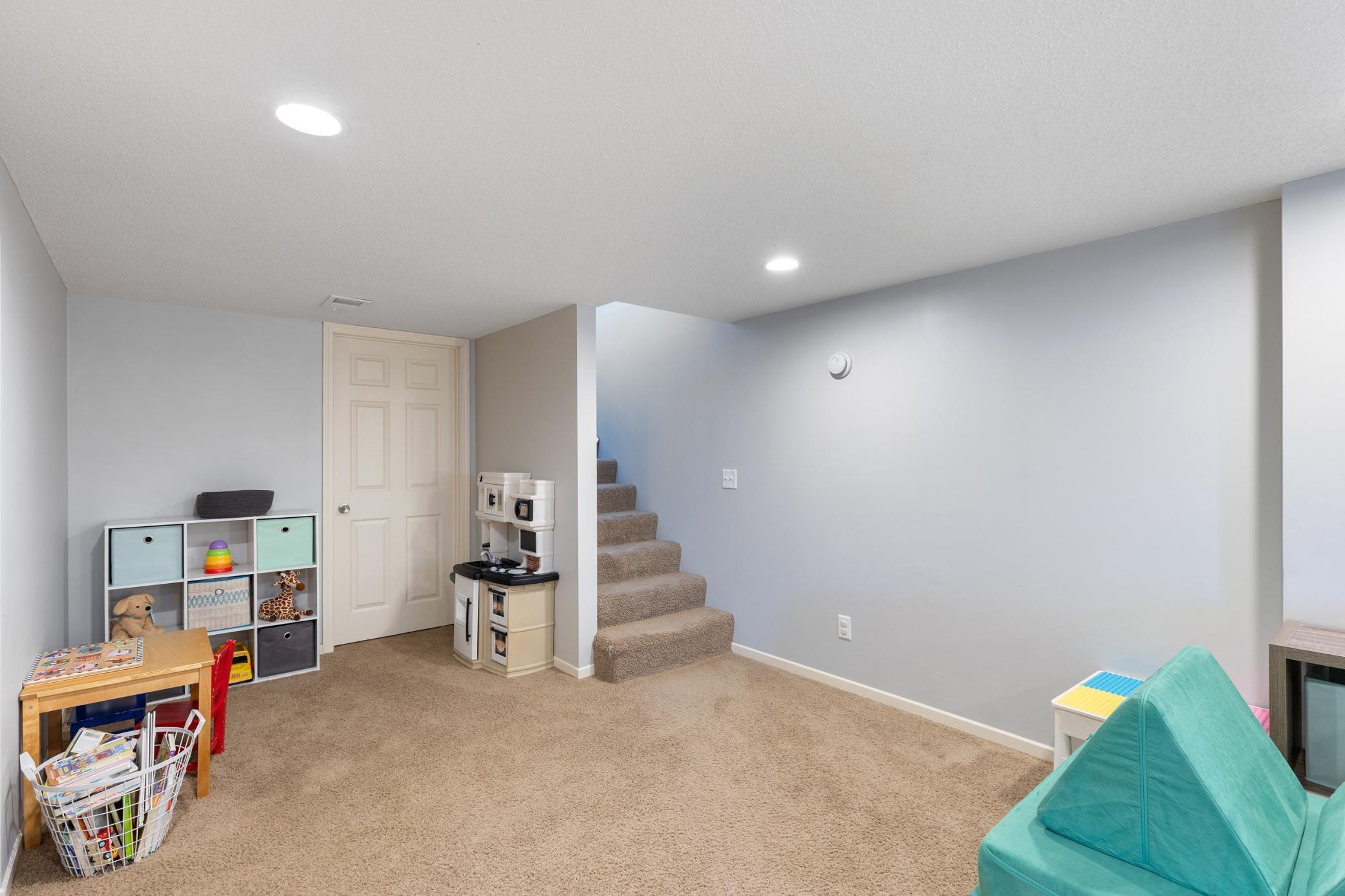 536 Ironton Street NE