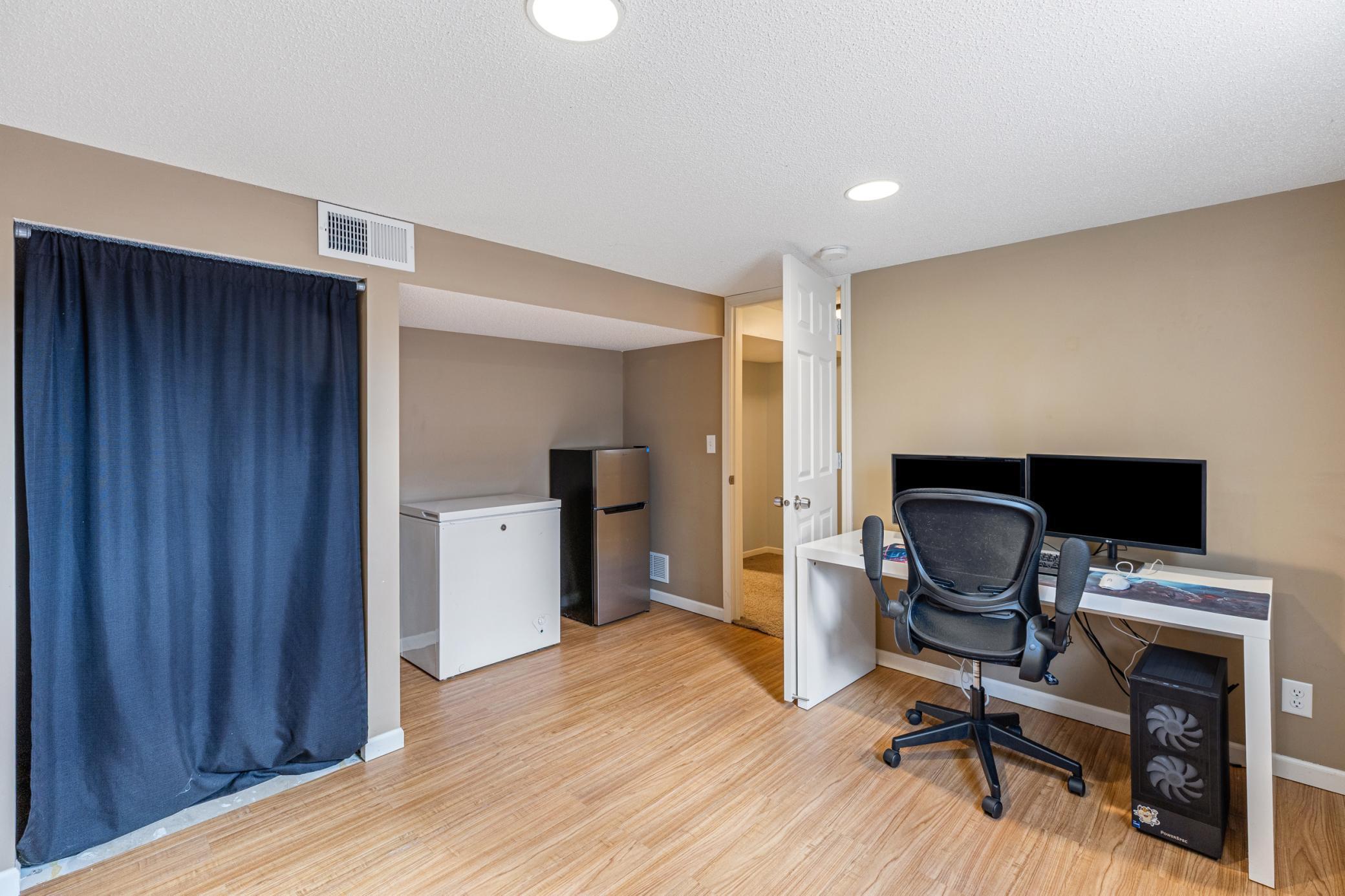 536 Ironton Street NE