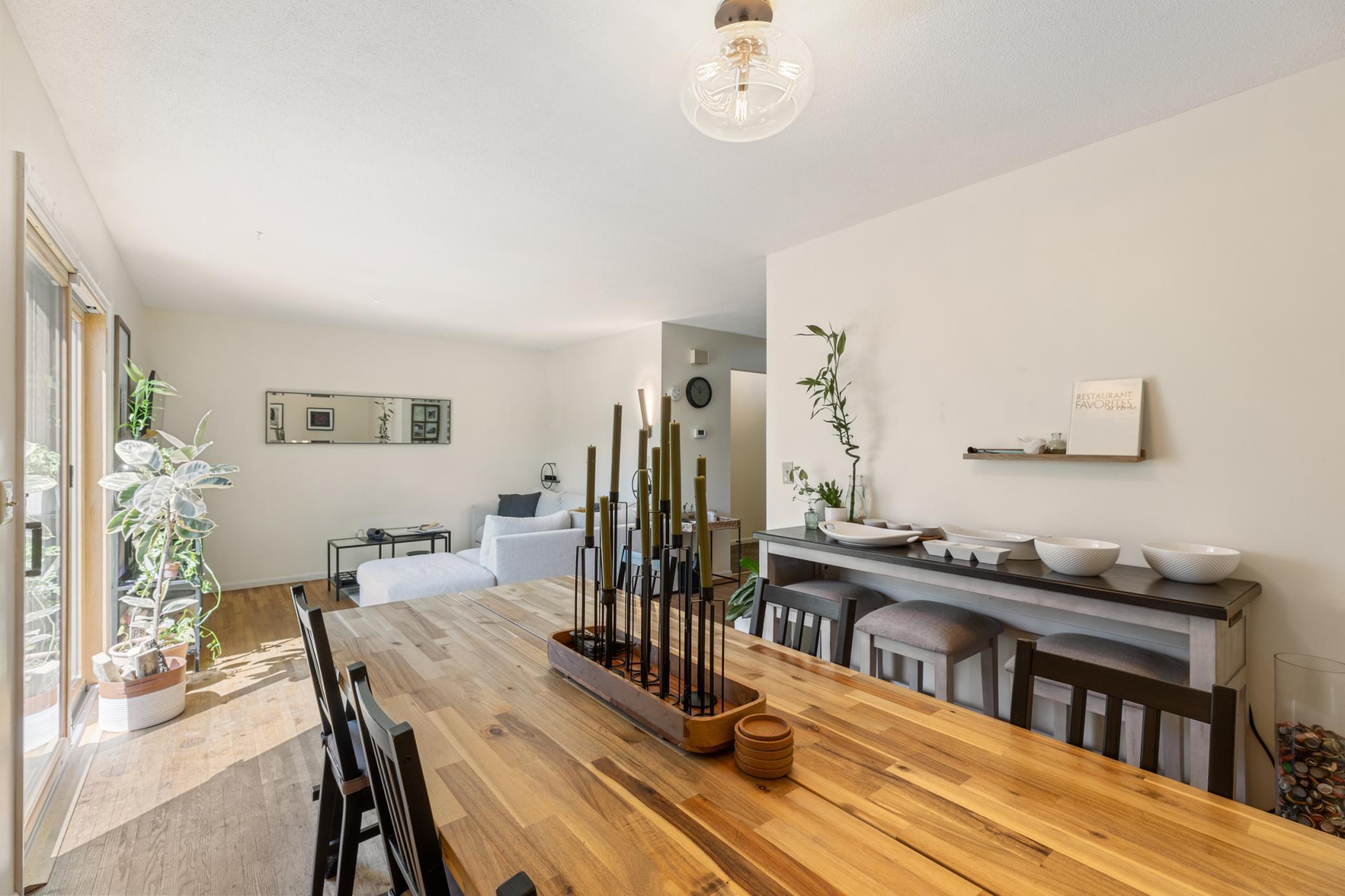 358 E 44th Street