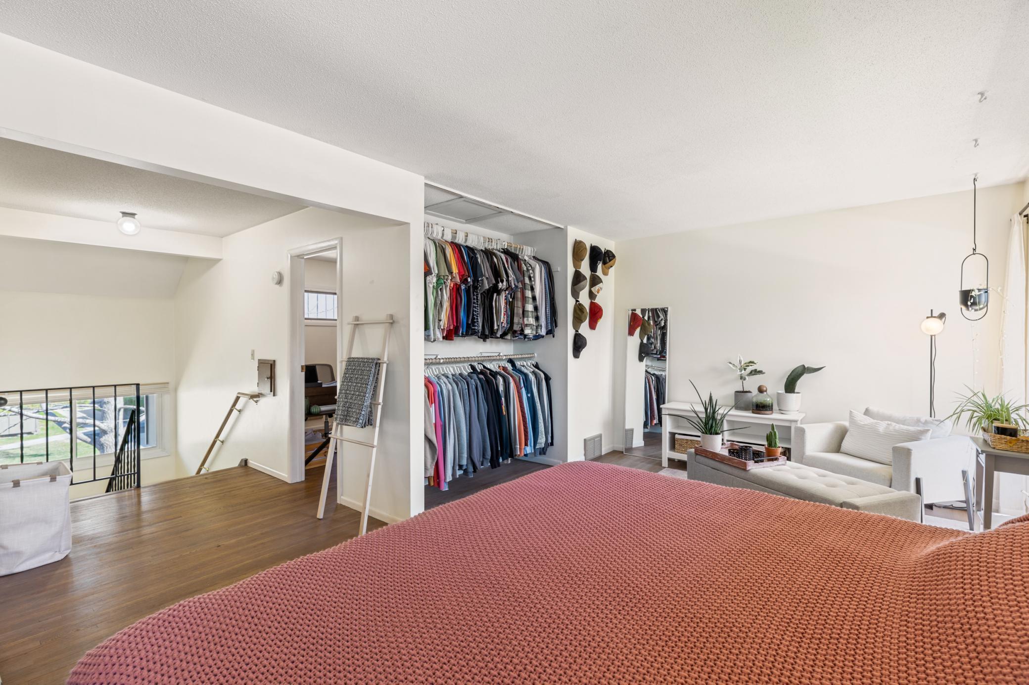 358 E 44th Street