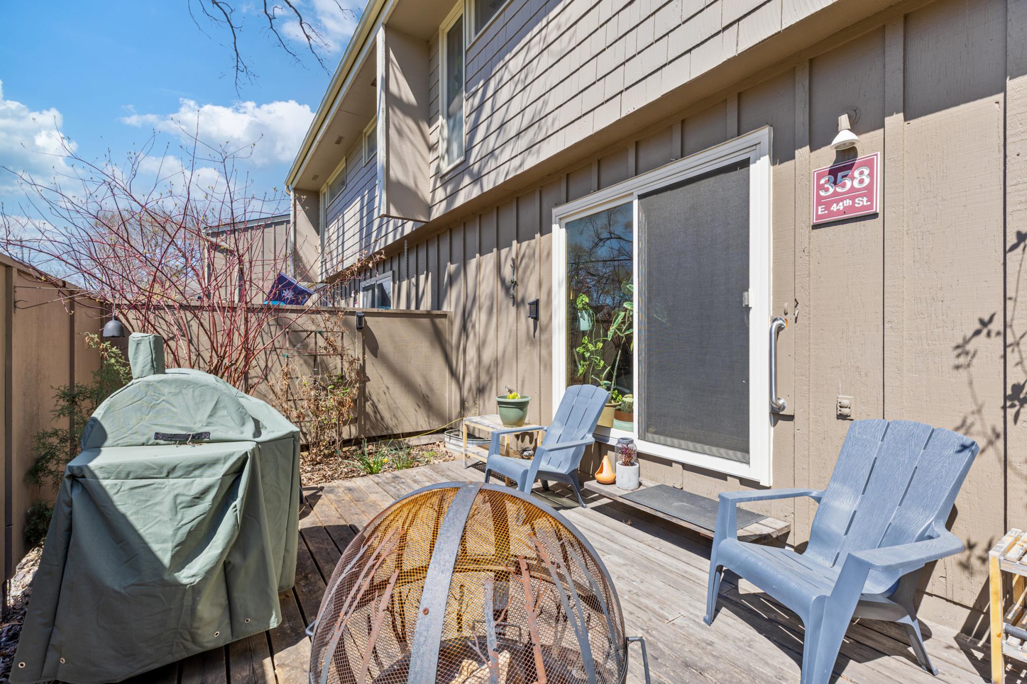 358 E 44th Street