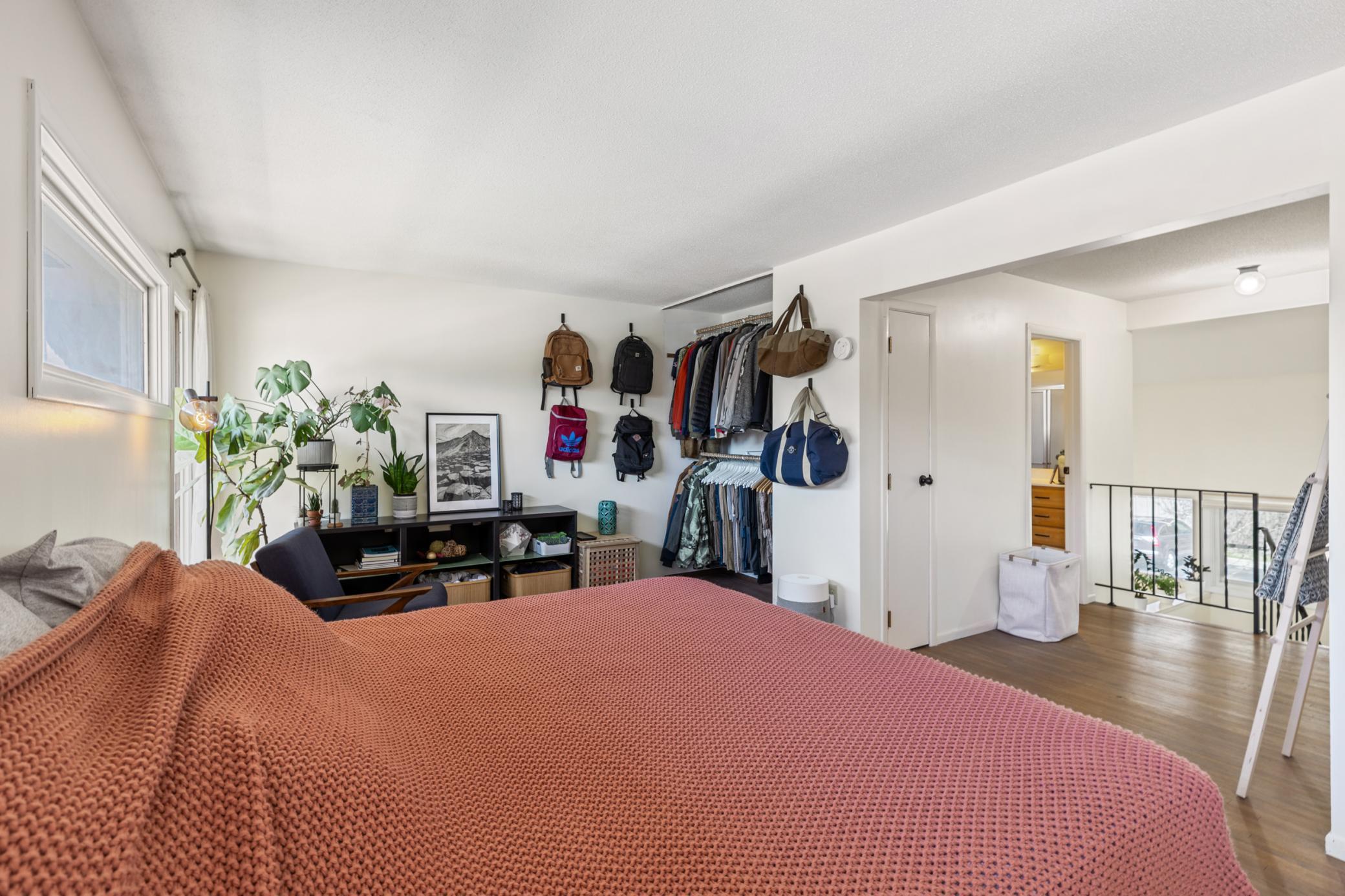 358 E 44th Street