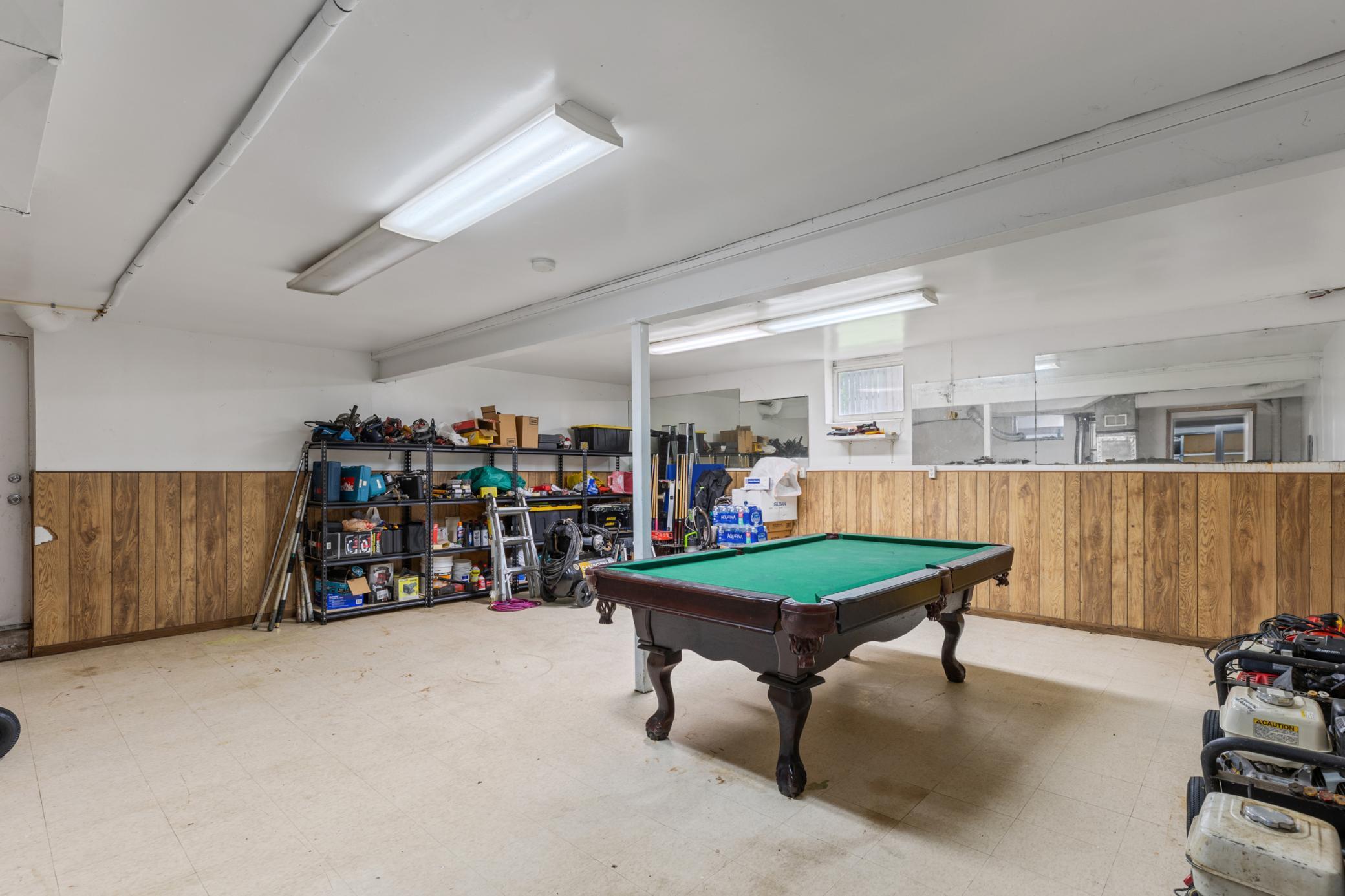 2735 Chisholm Avenue