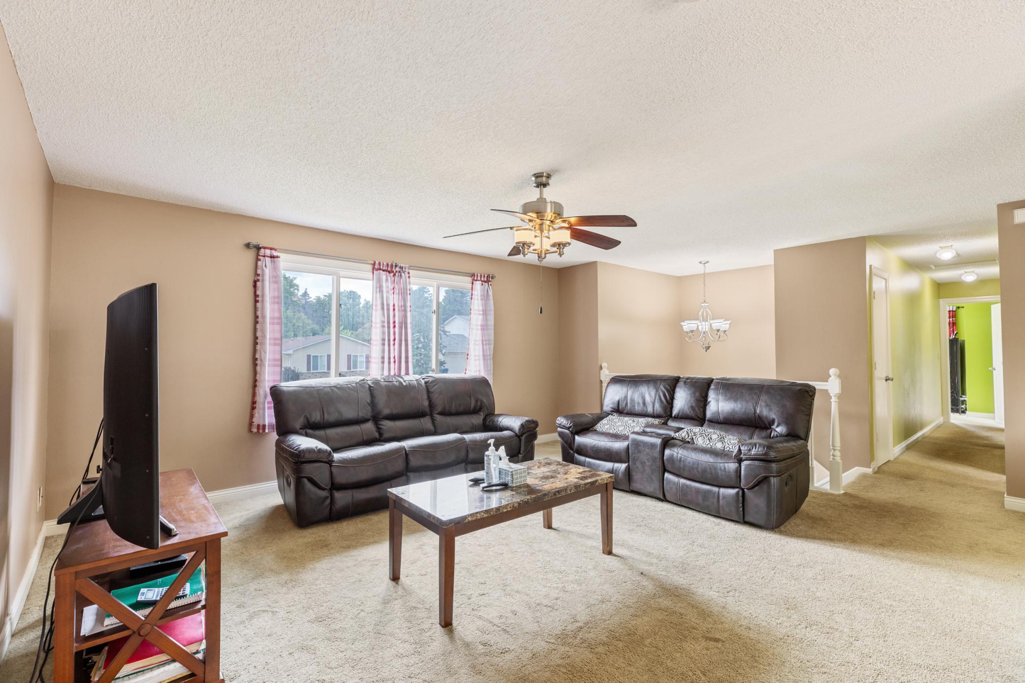 2735 Chisholm Avenue