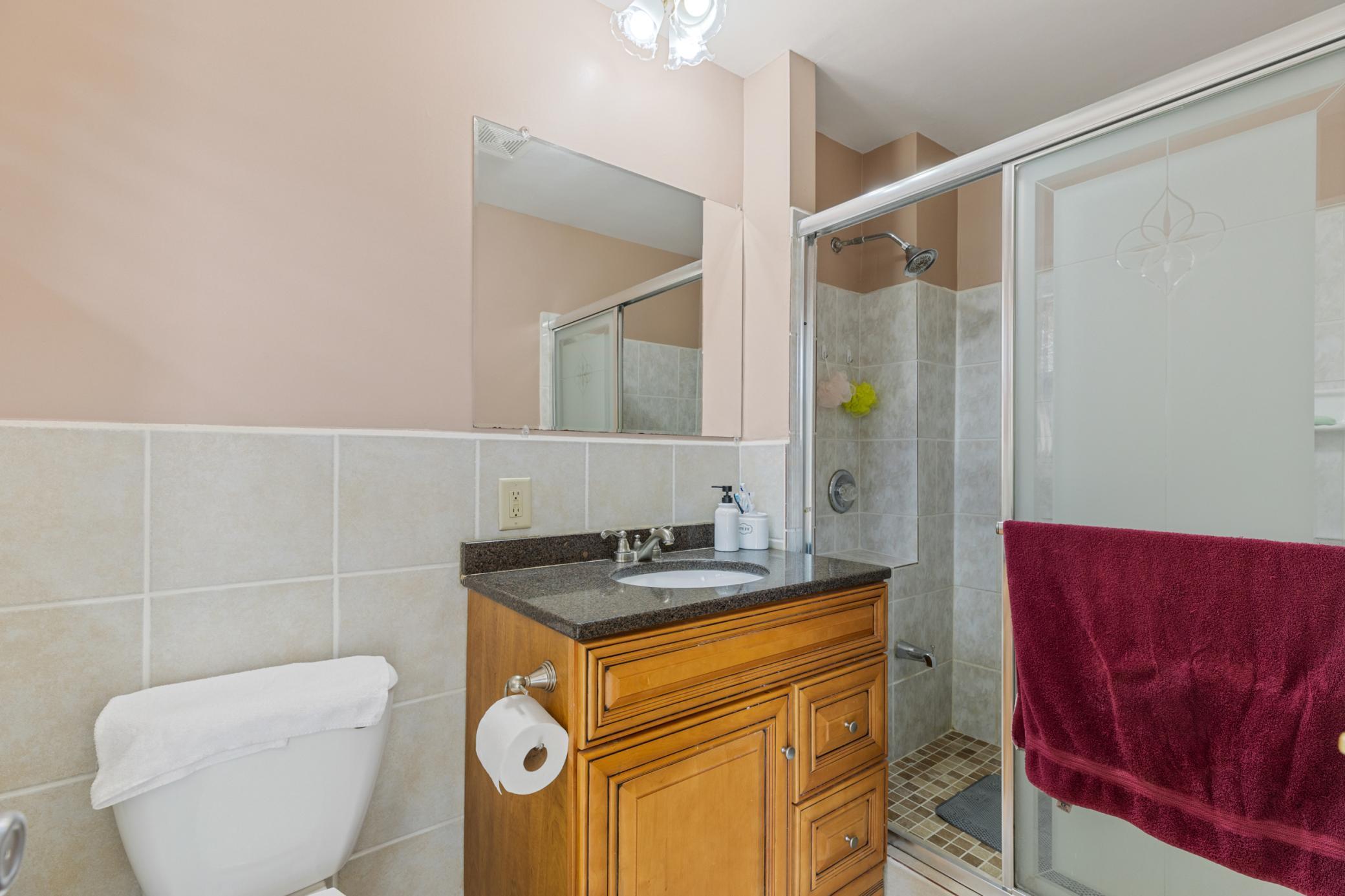 2735 Chisholm Avenue