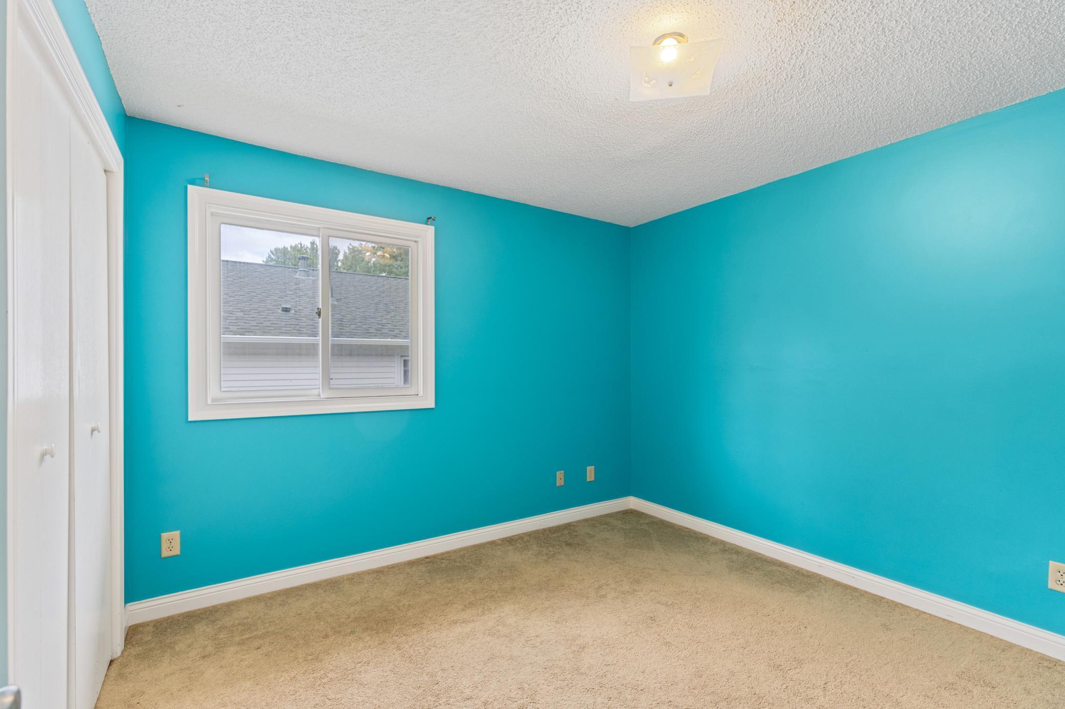 2735 Chisholm Avenue