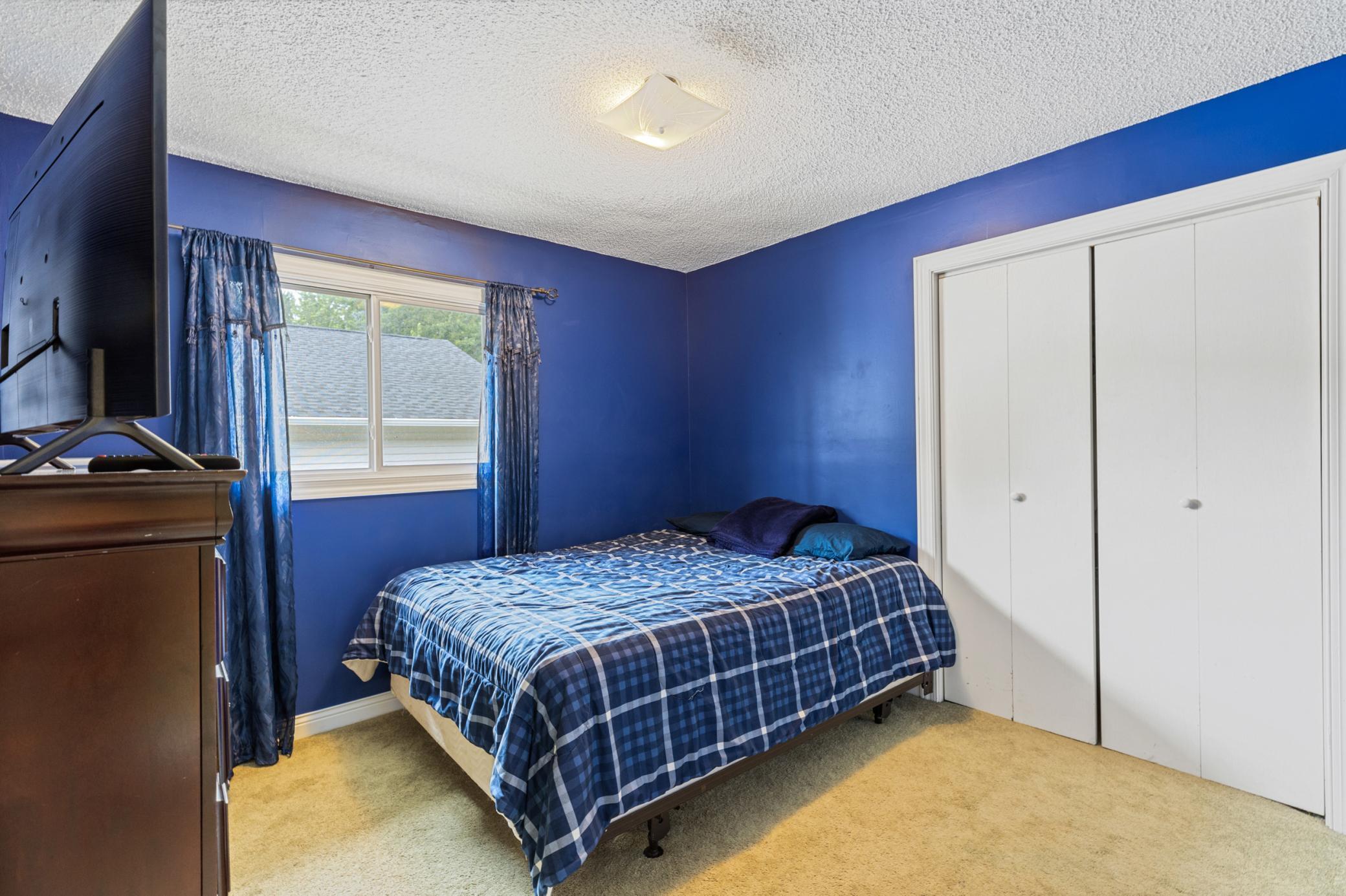 2735 Chisholm Avenue