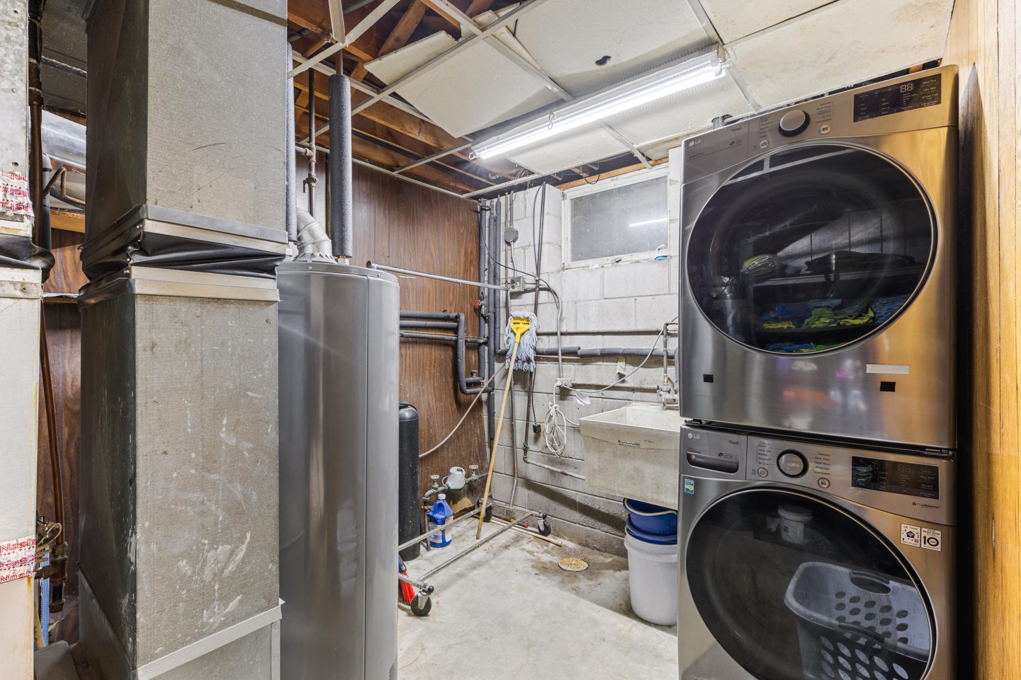 2735 Chisholm Avenue