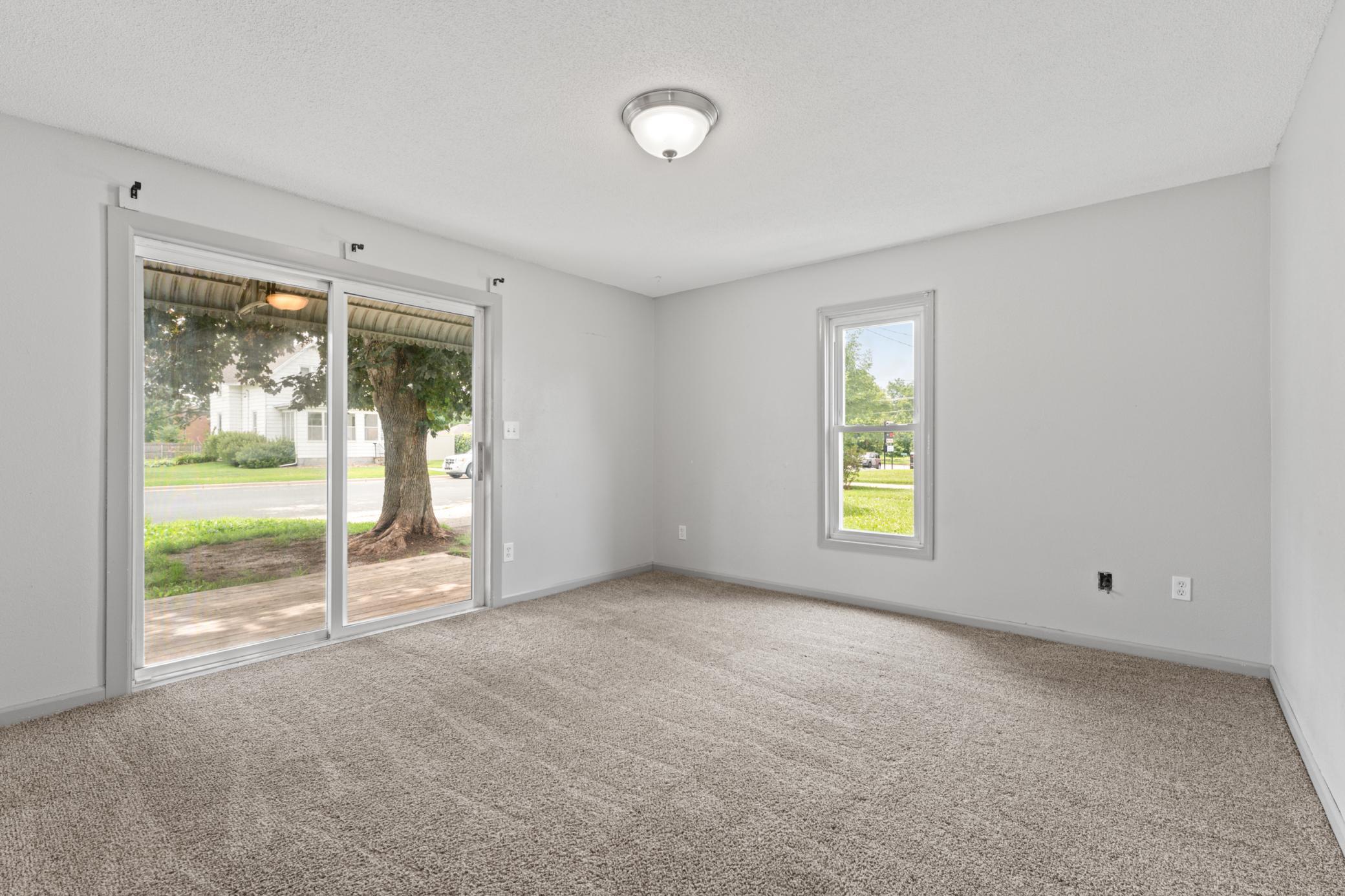 109 5th Street NE