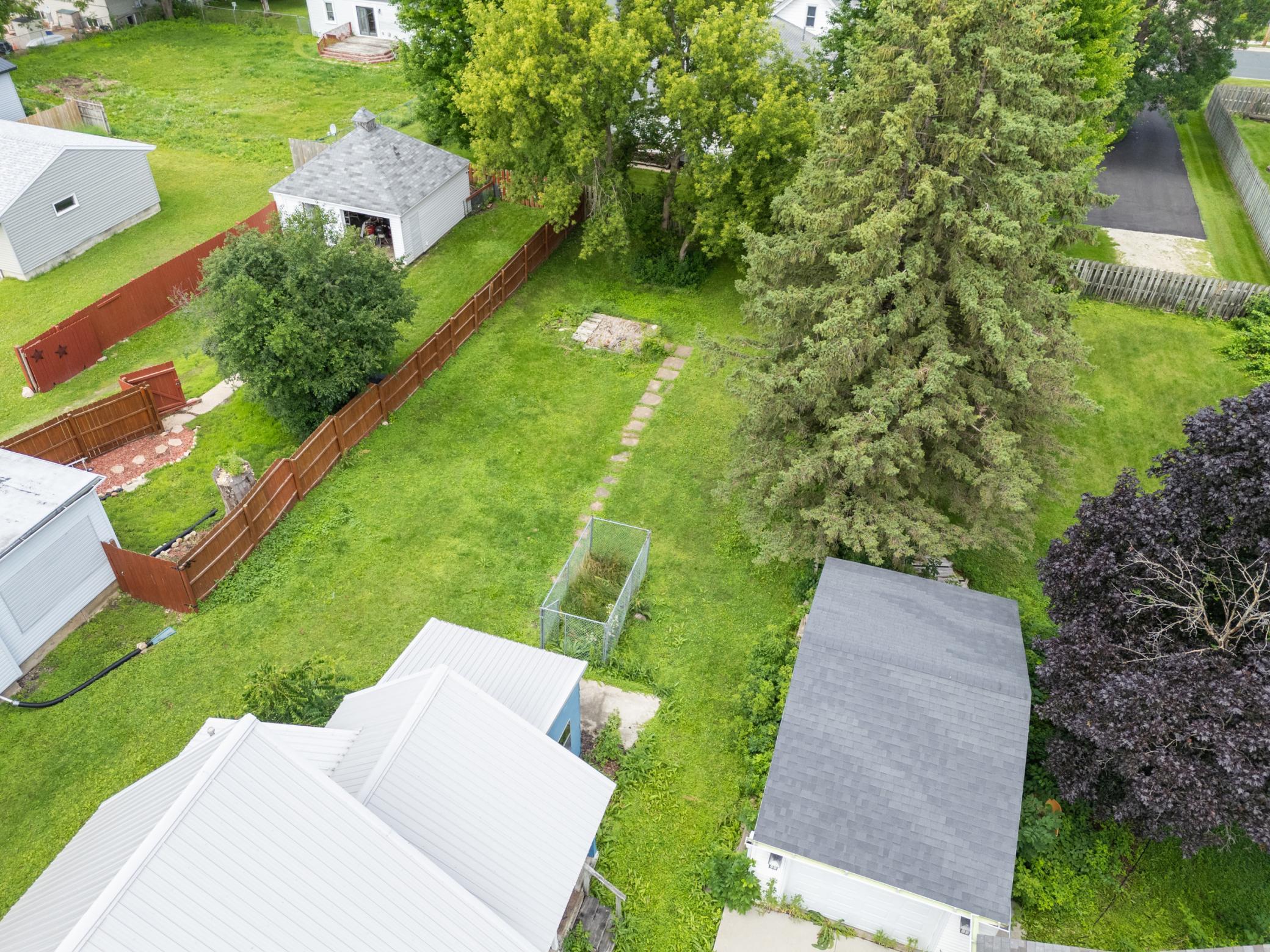109 5th Street NE