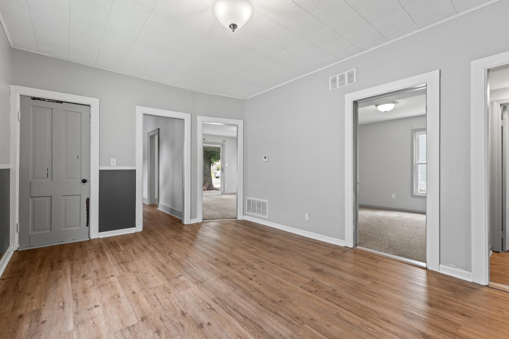 109 5th Street NE