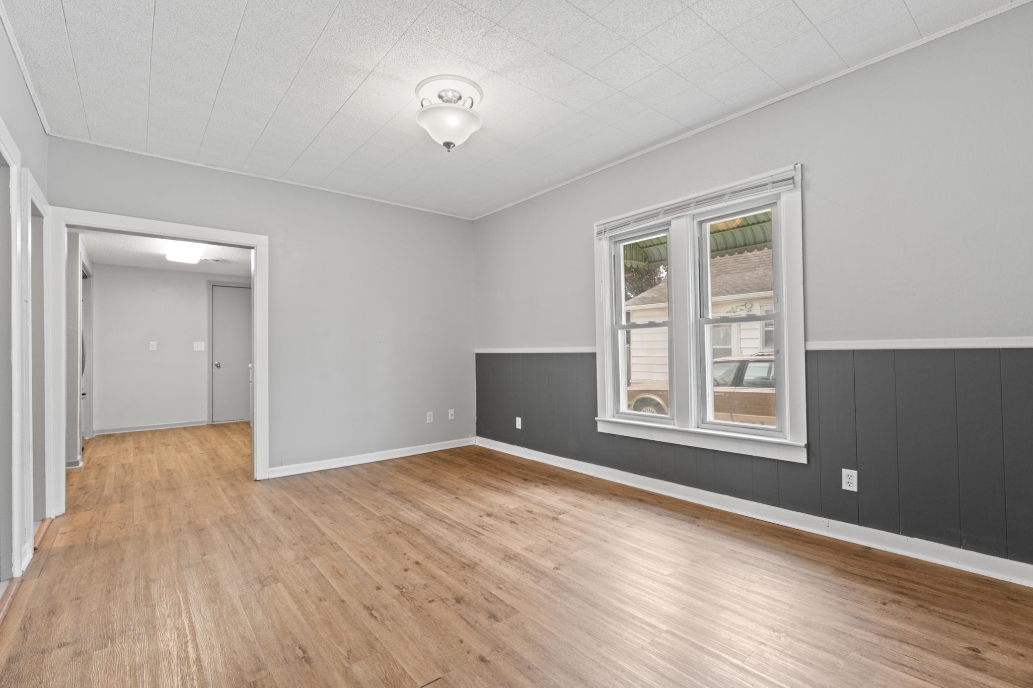 109 5th Street NE