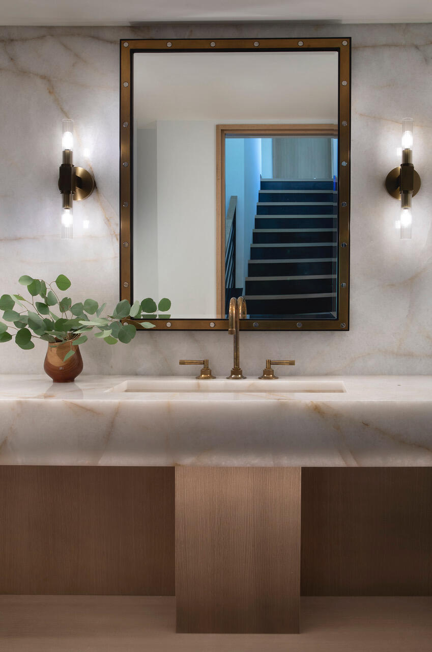 653 E Pandora Avenue