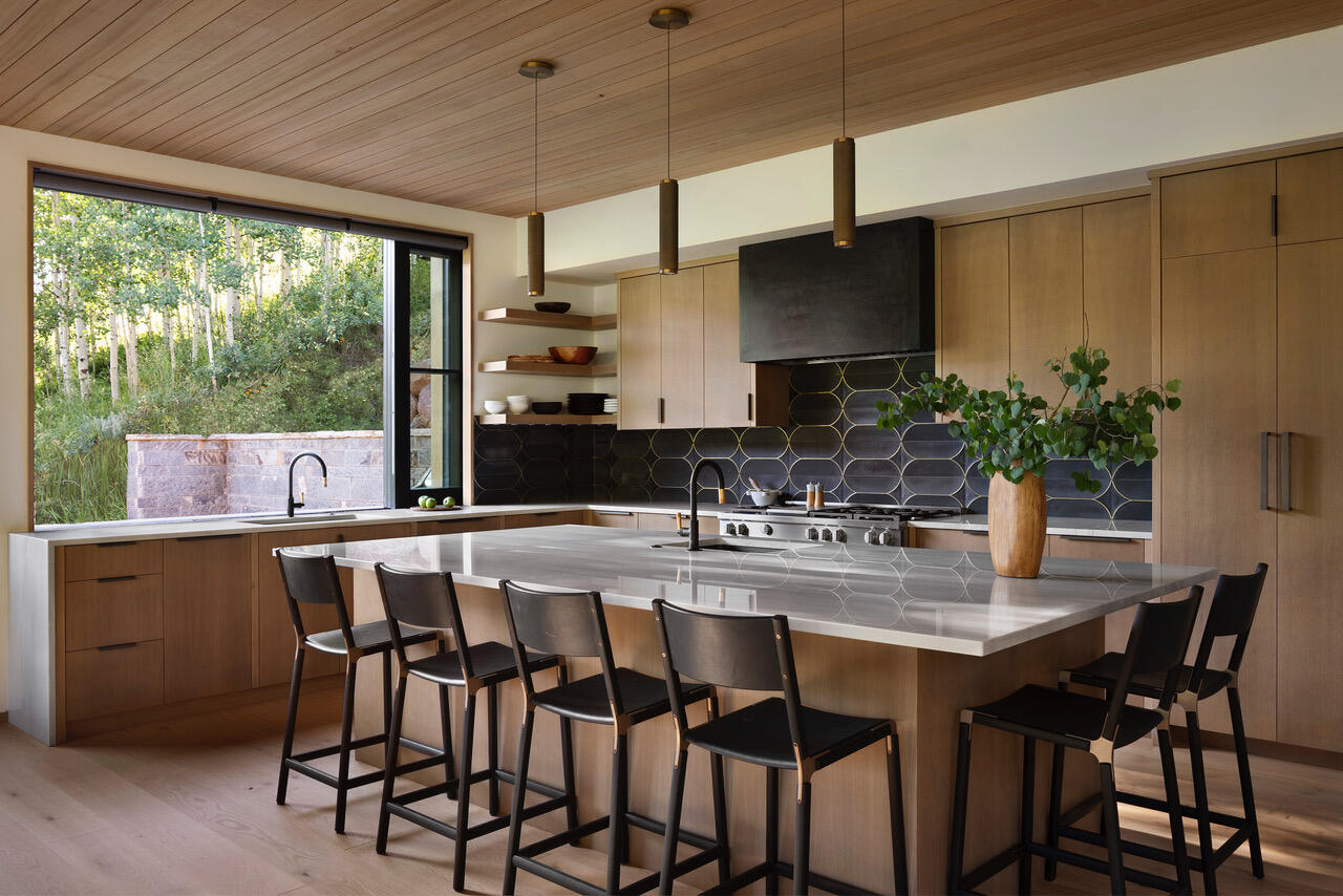 653 E Pandora Avenue