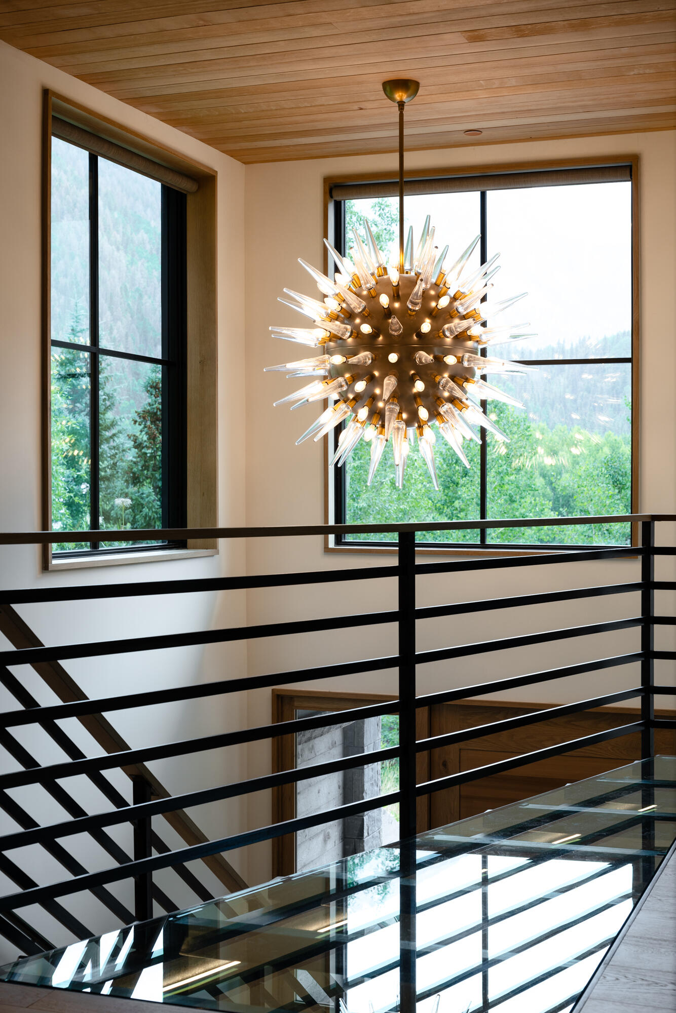 653 E Pandora Avenue