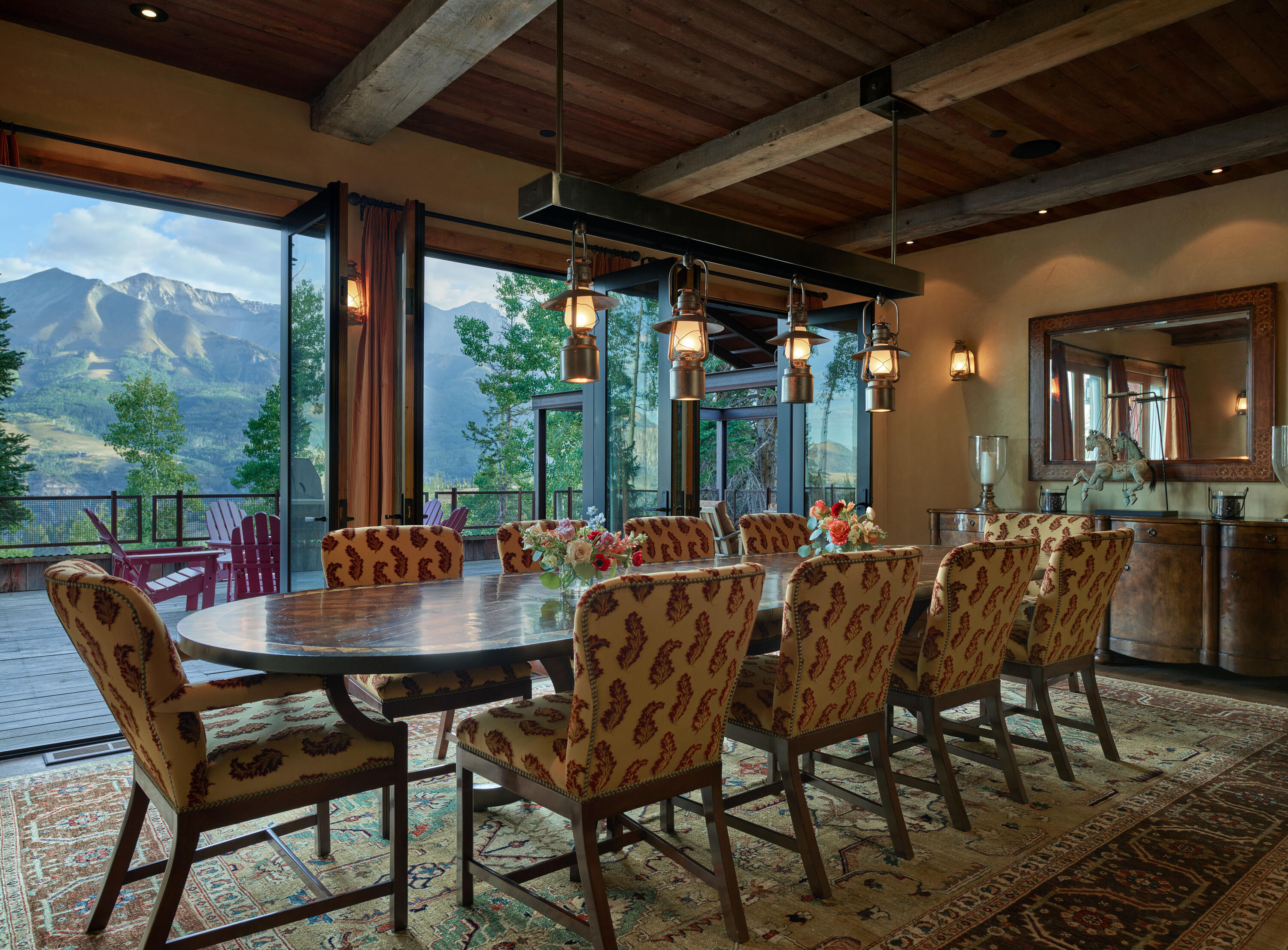 401 Larkspur Lane
