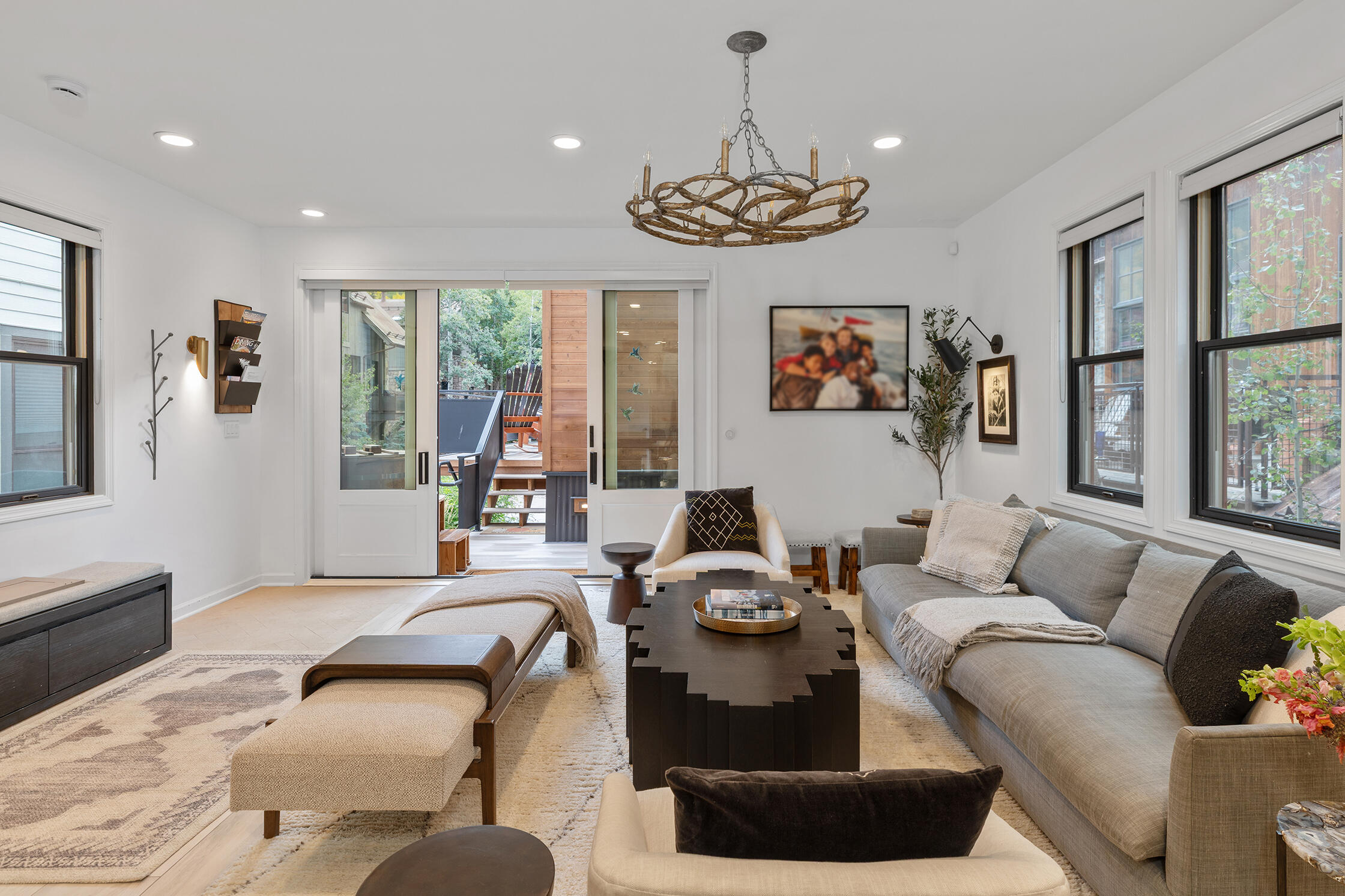 536 W Pacific Avenue