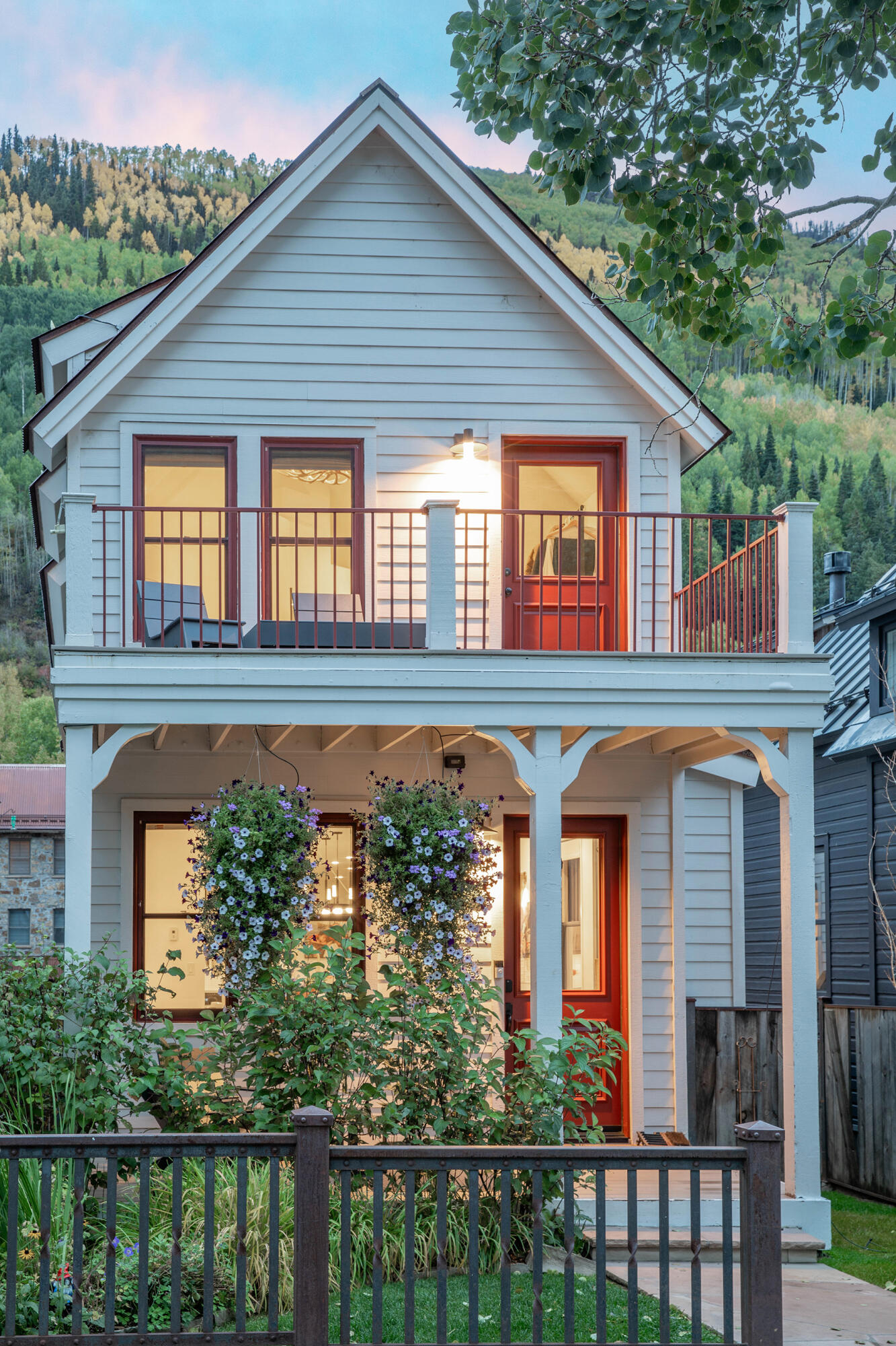 536 W Pacific Avenue