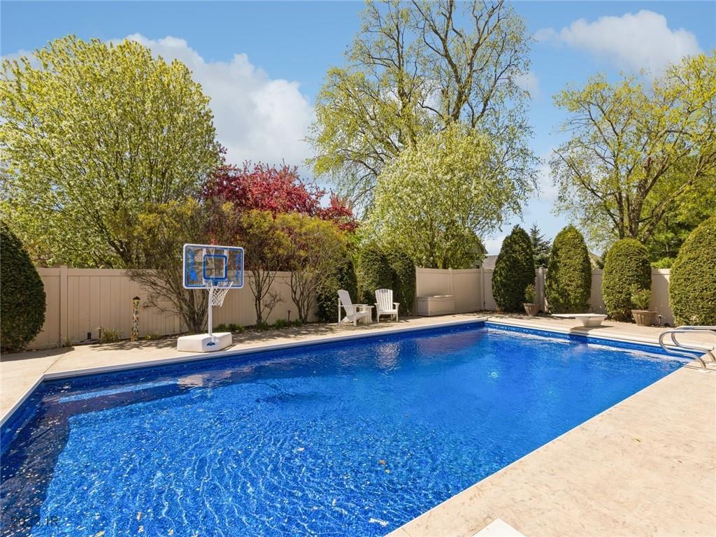 4612 Timberline Drive