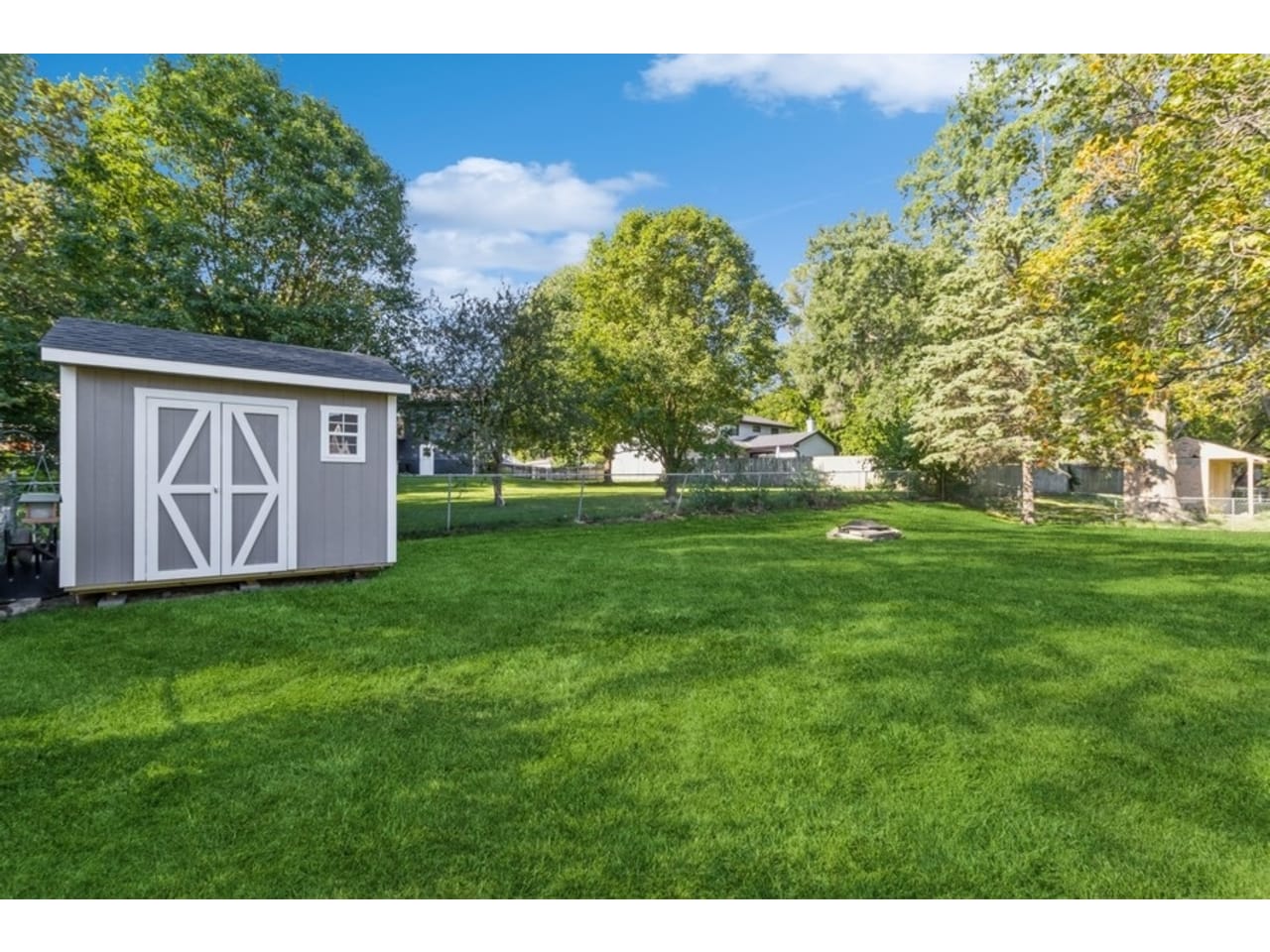 2914 Pleasant Street