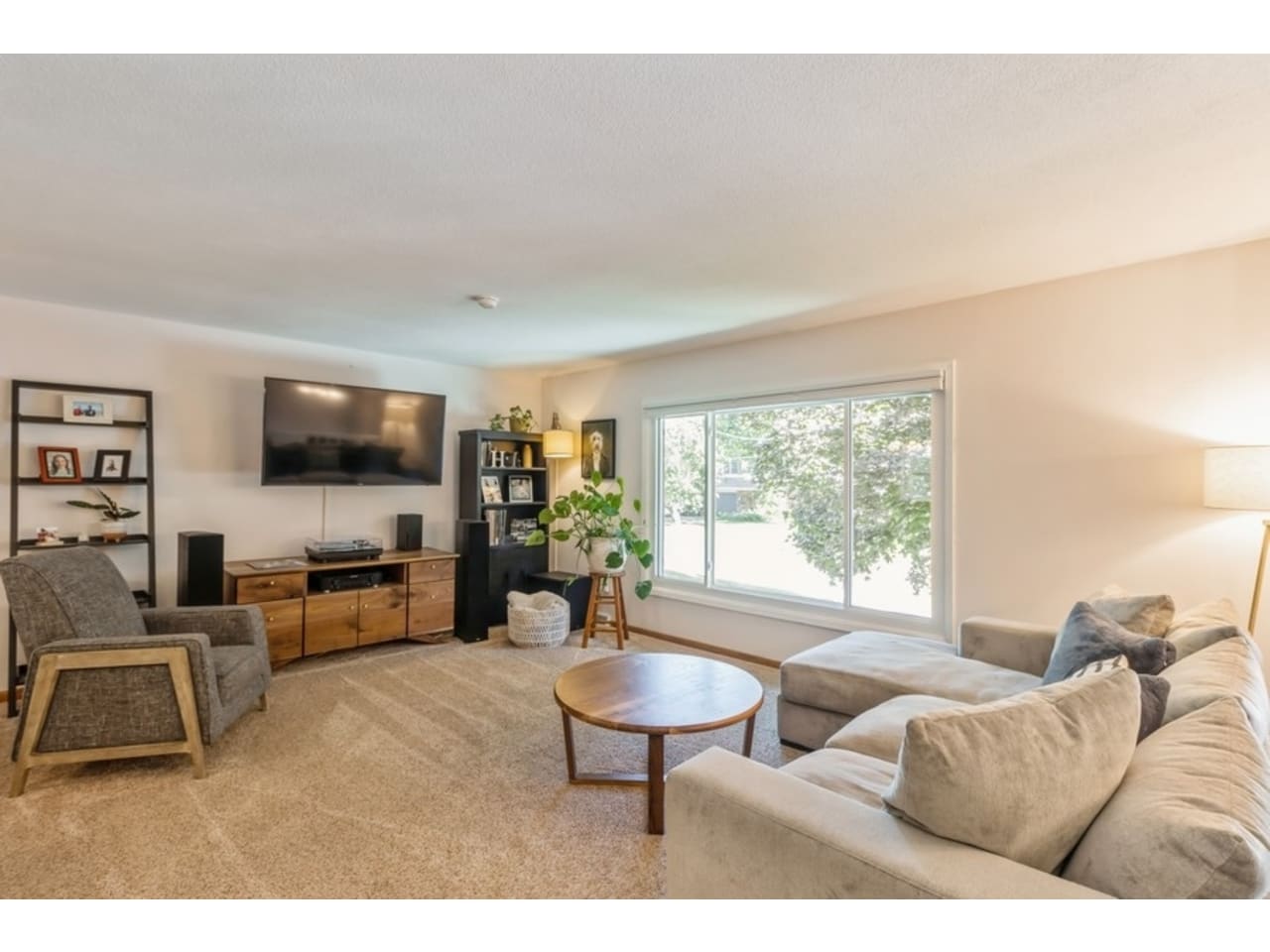 2914 Pleasant Street