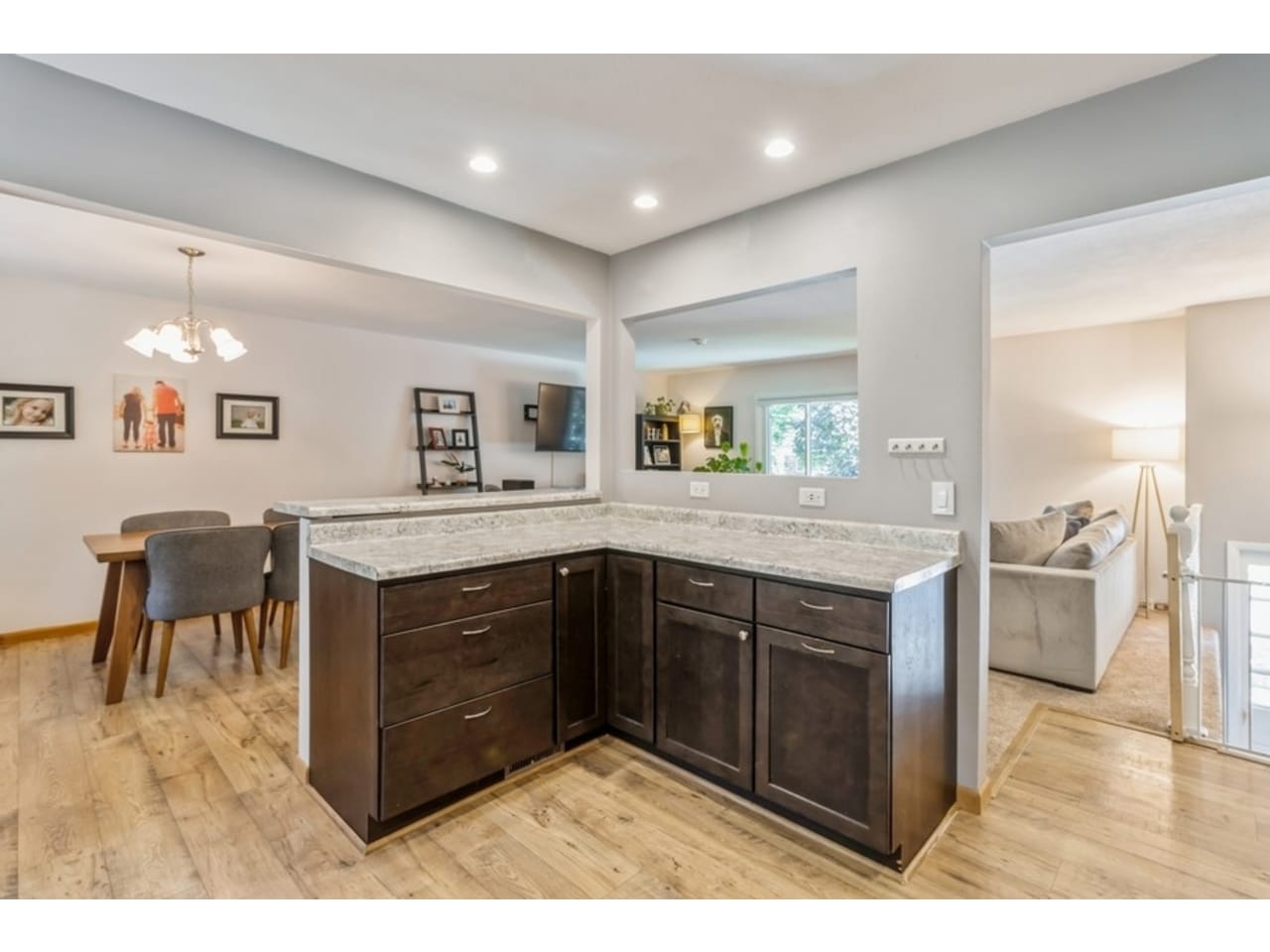 2914 Pleasant Street