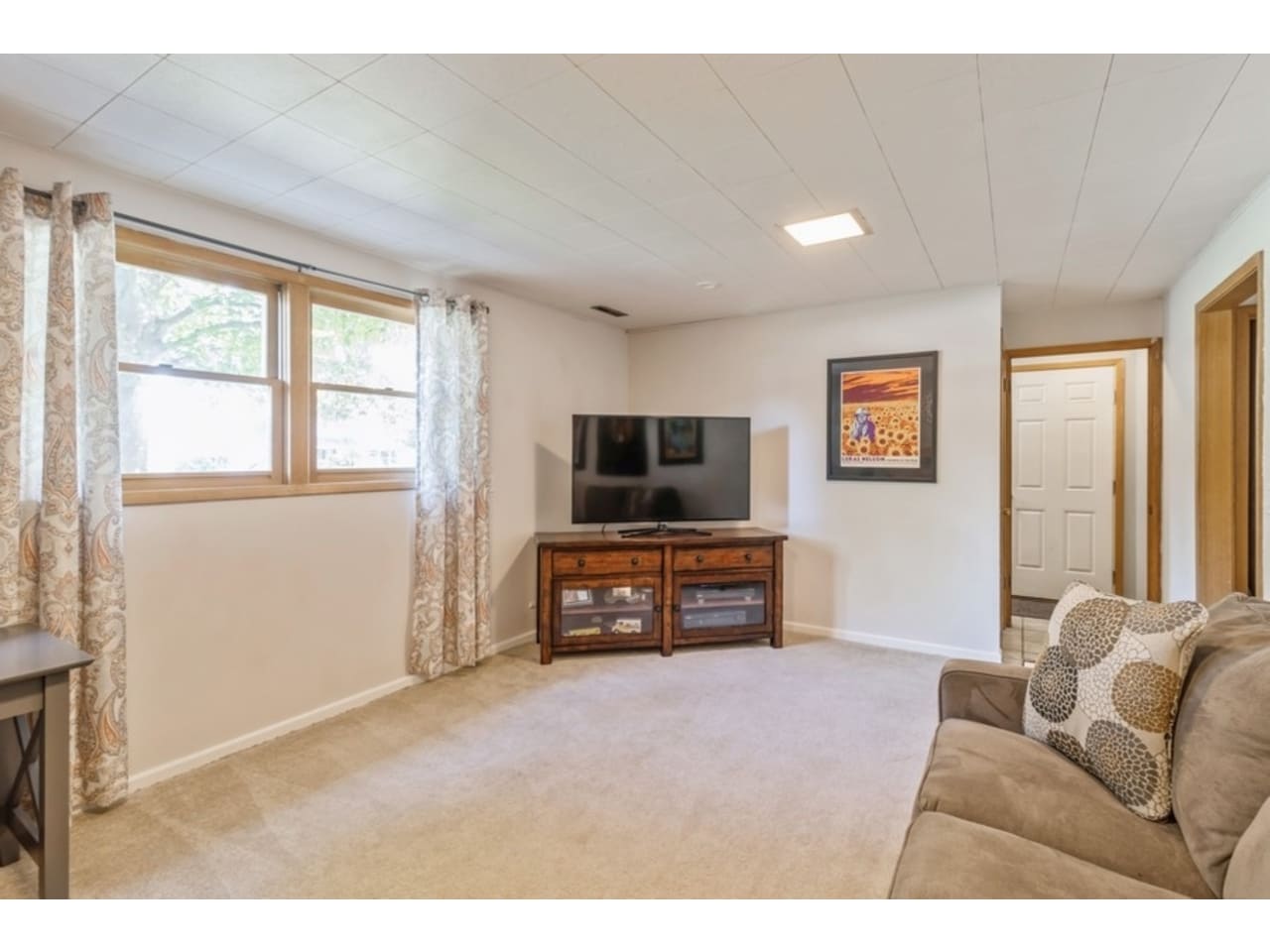 2914 Pleasant Street