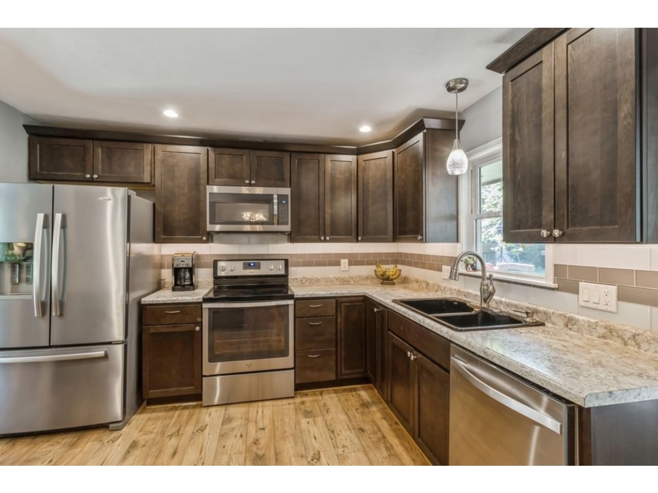 2914 Pleasant Street