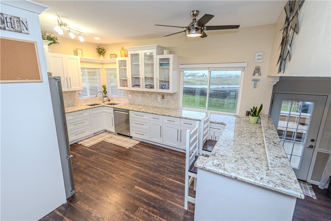 105 SE Crabapple Drive