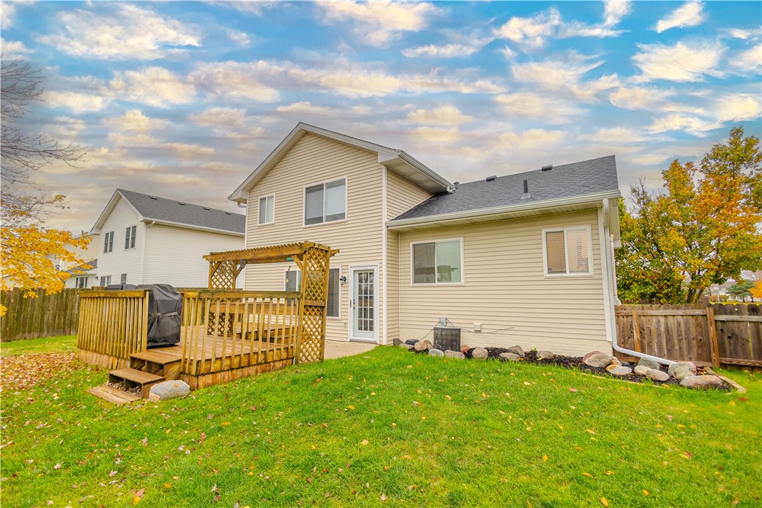 105 SE Crabapple Drive