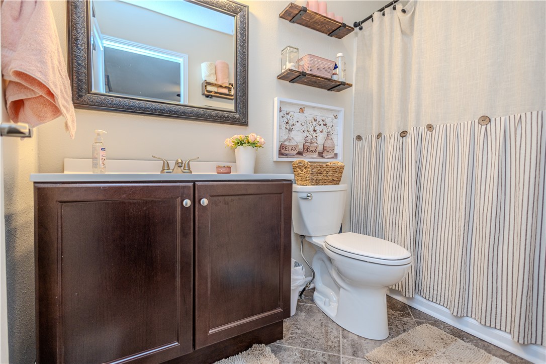 105 SE Crabapple Drive