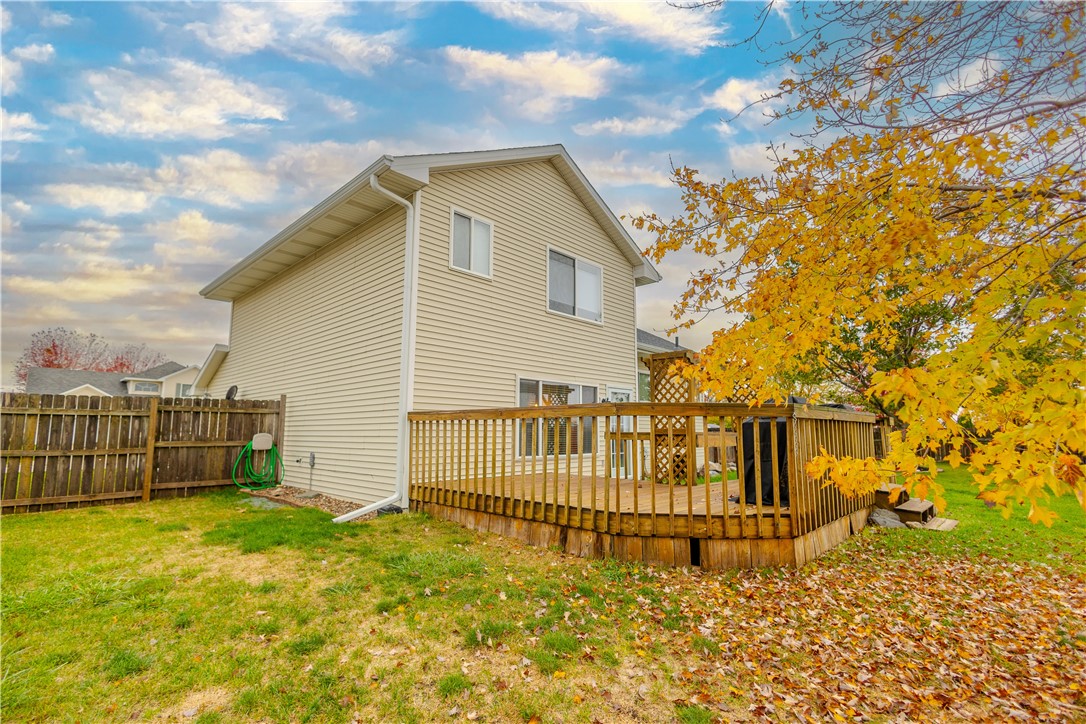 105 SE Crabapple Drive