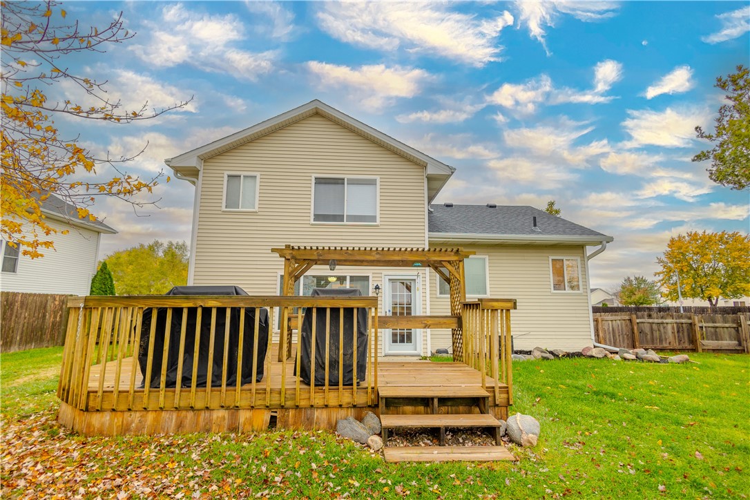 105 SE Crabapple Drive