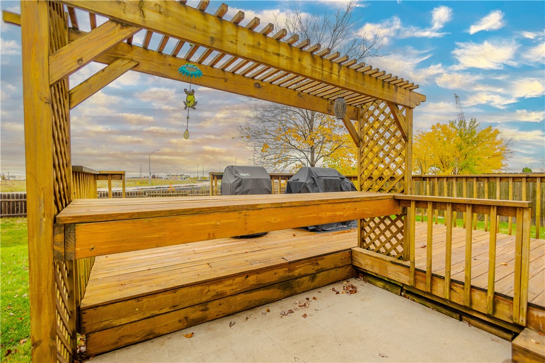 105 SE Crabapple Drive