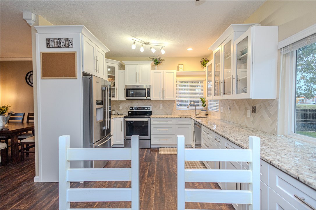 105 SE Crabapple Drive